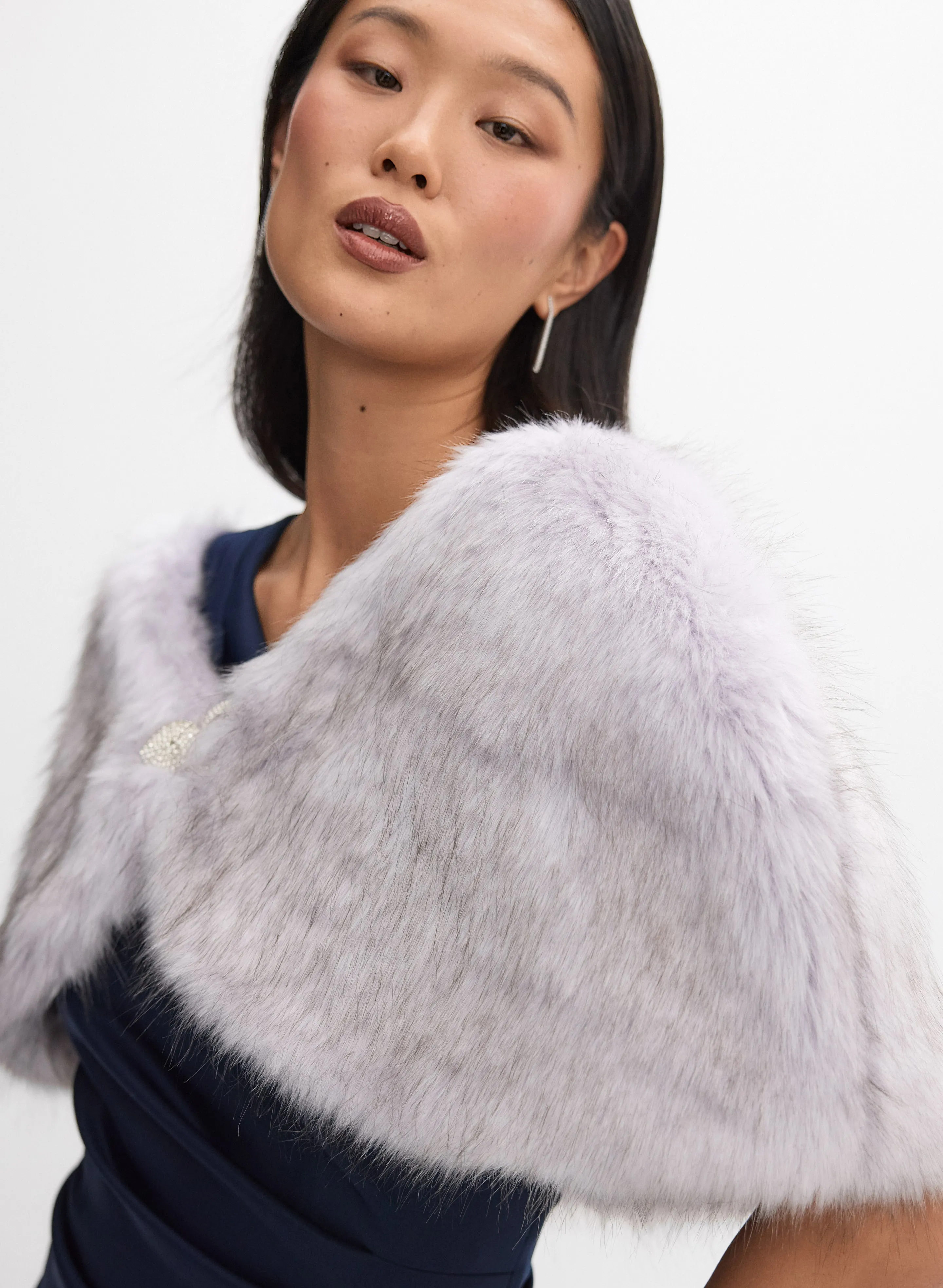 Faux Fur Stole sold by Melanie Lyne product image thumbnail 2