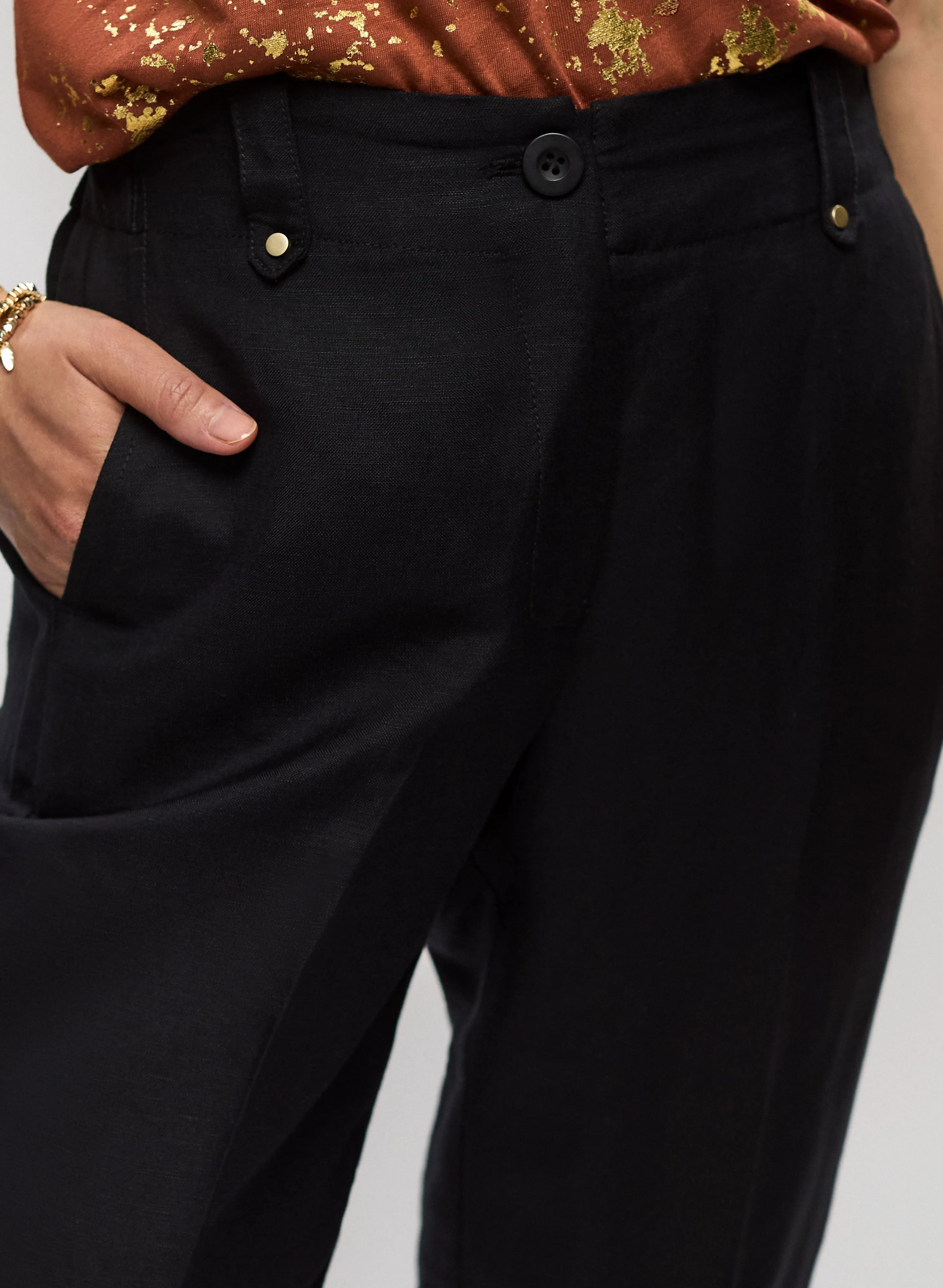 Linen-Blend Capri Pants sold by Melanie Lyne product image thumbnail 4