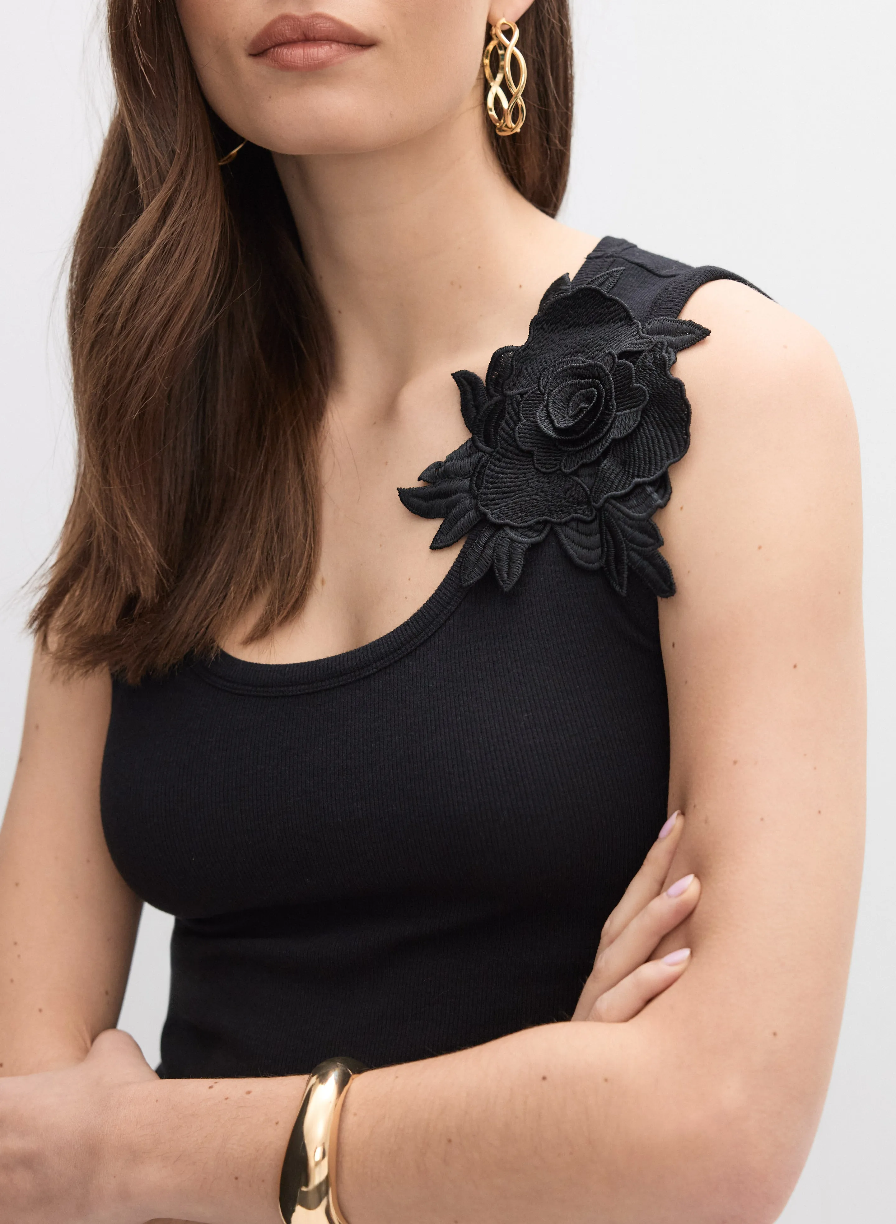 Floral Appliqué Tank Top sold by Melanie Lyne product image thumbnail 2