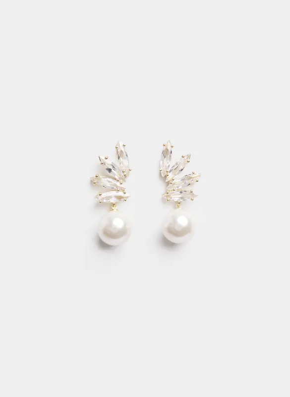 Pearl Drop Earrings made by Melanie Lyne