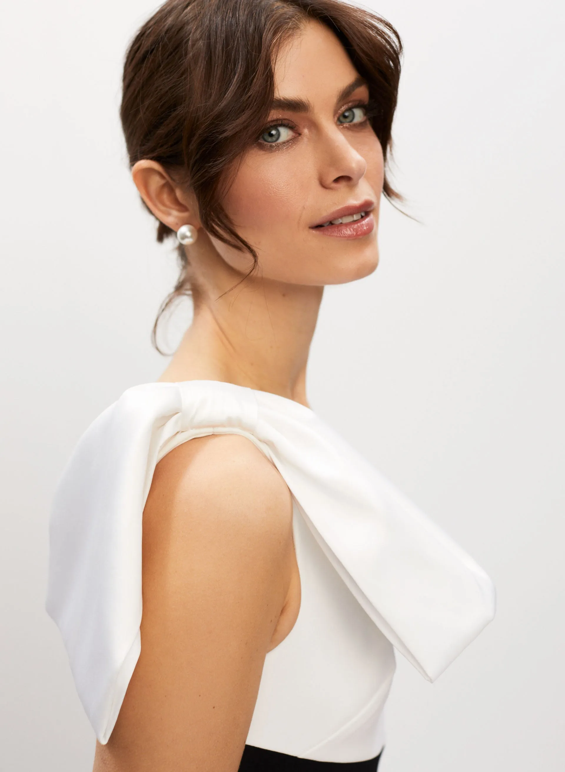 Eliza J - Oversized Bow Detail Dress sold by Melanie Lyne product image thumbnail 4