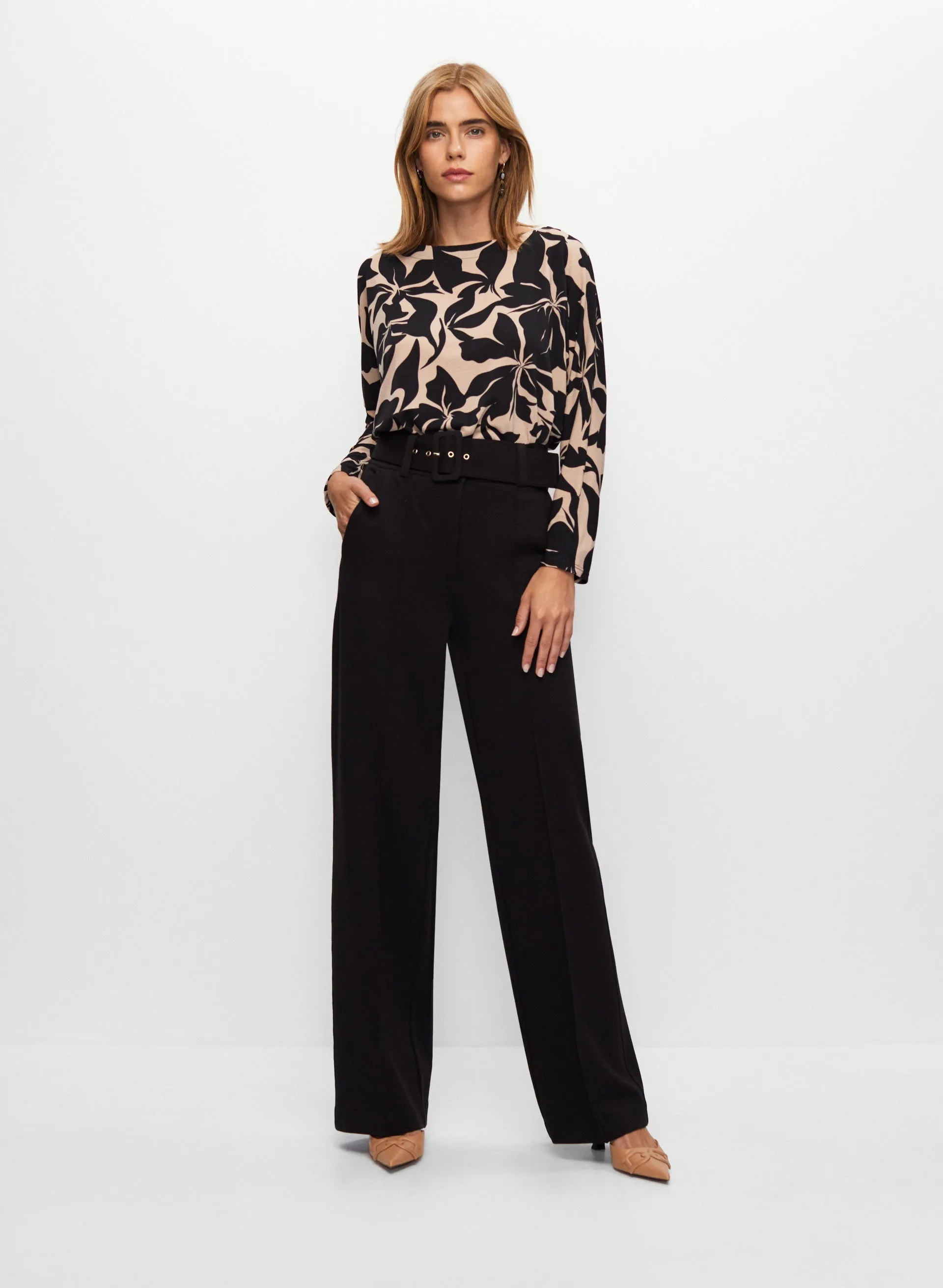 Abstract Floral Print Top sold by Melanie Lyne product image thumbnail 4