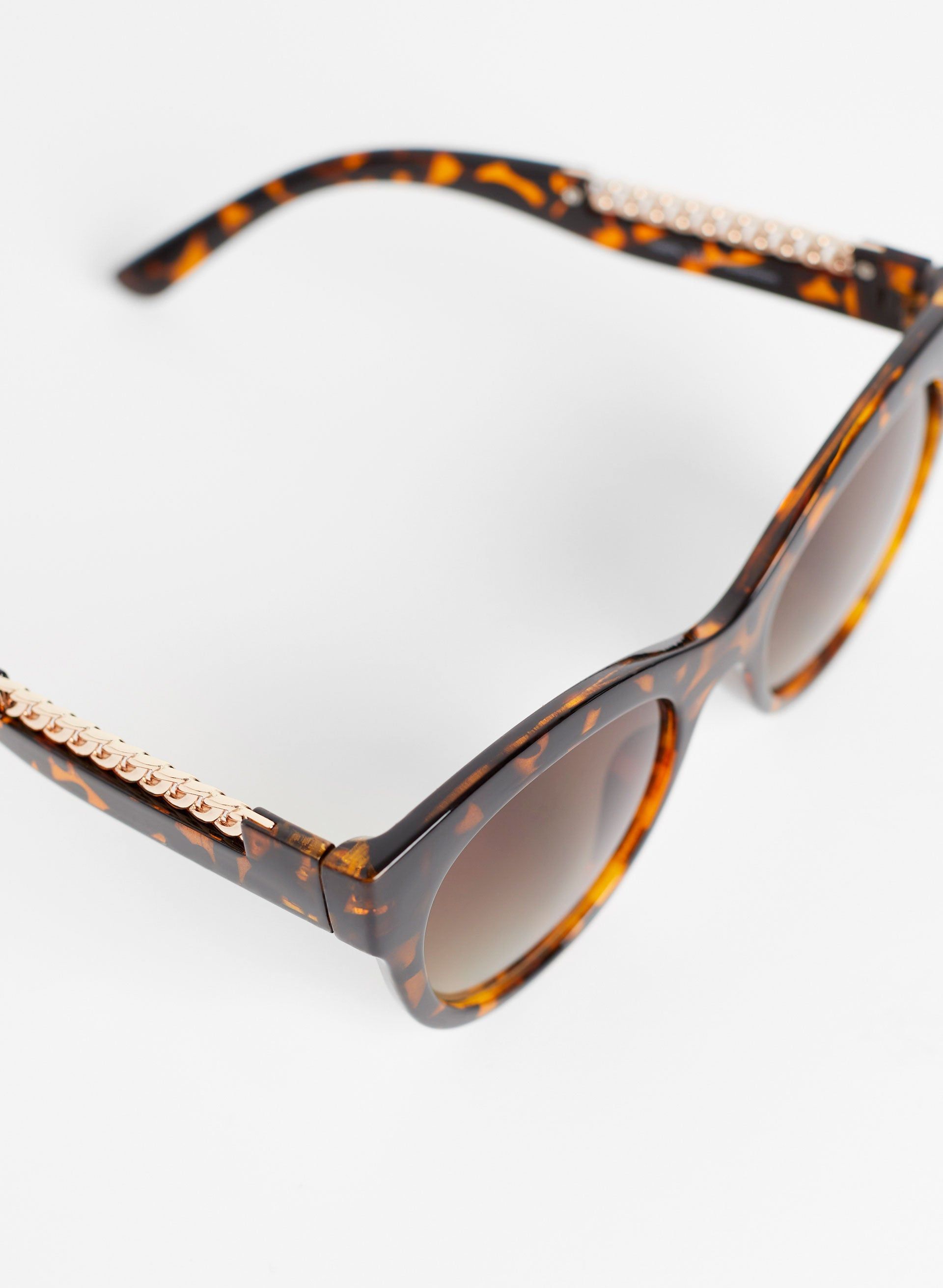 Tortoise Shell Chain Detail Sunglasses sold by Melanie Lyne product image thumbnail 4