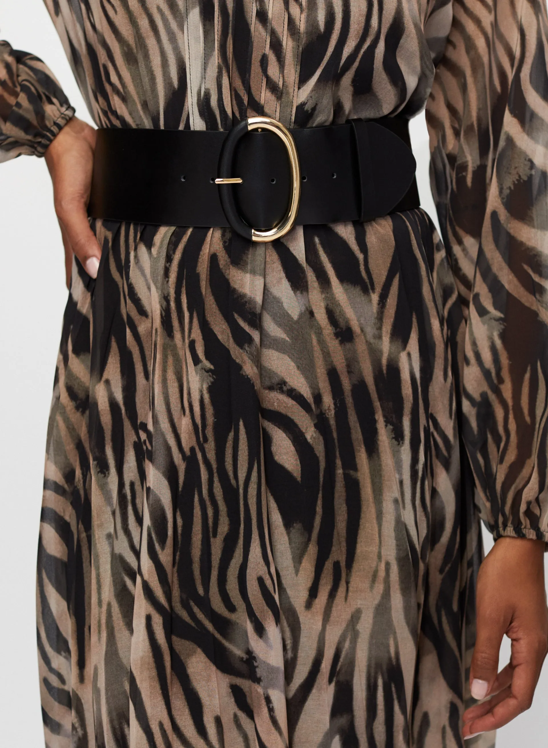 Wide Oval Buckle Belt sold by Melanie Lyne product image thumbnail 2