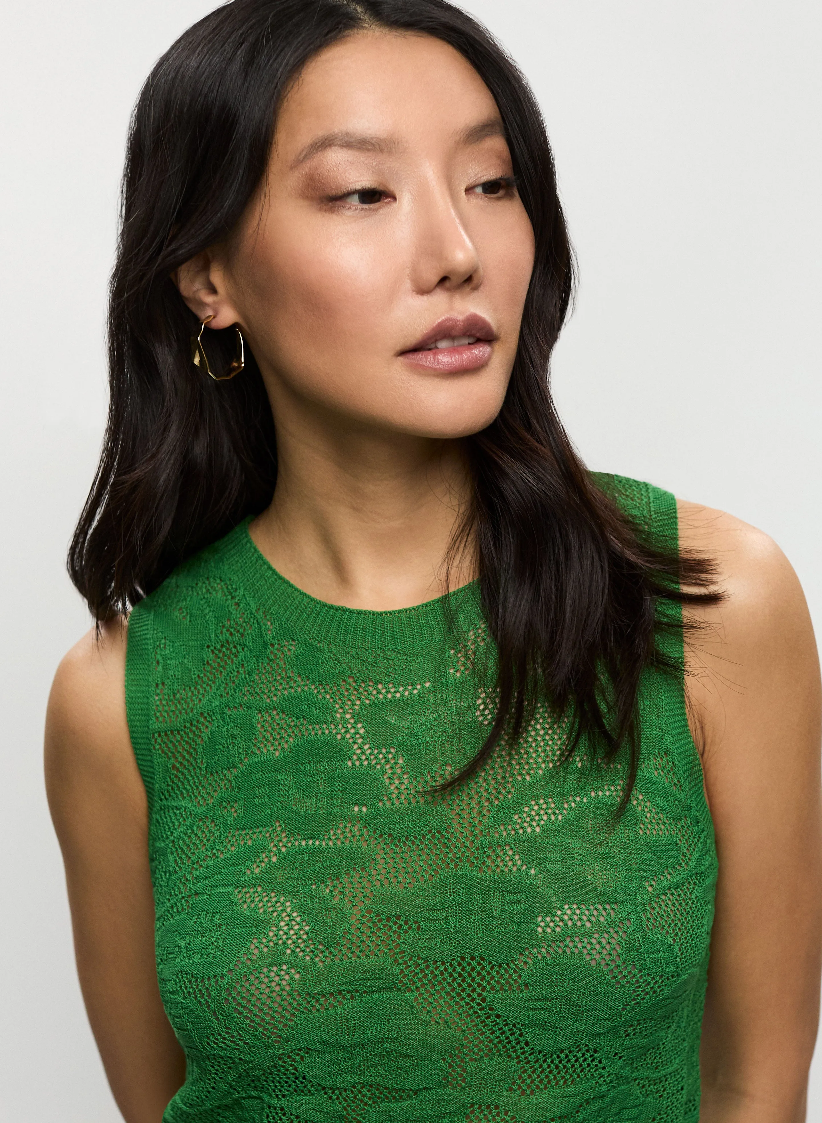 Floral Open-Knit Sleeveless Sweater sold by Melanie Lyne product image thumbnail 2