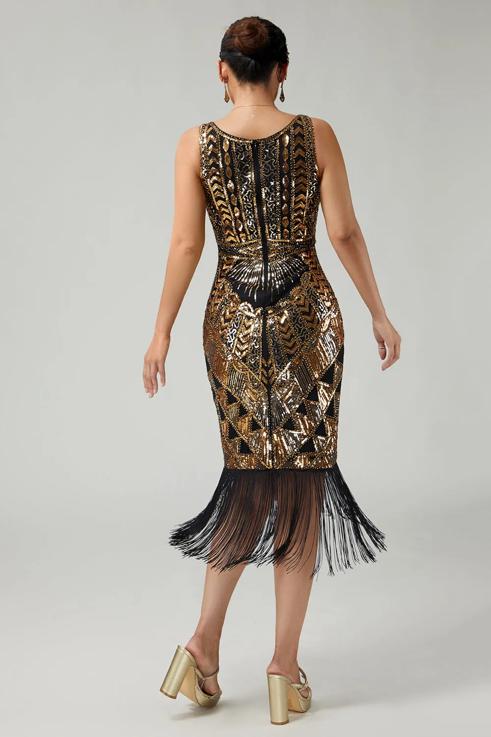 Black Golden Bodycon Sequins Fringed 1920s Dress with 5-Piece Accessories Set sold by Wedtrend product image thumbnail 2