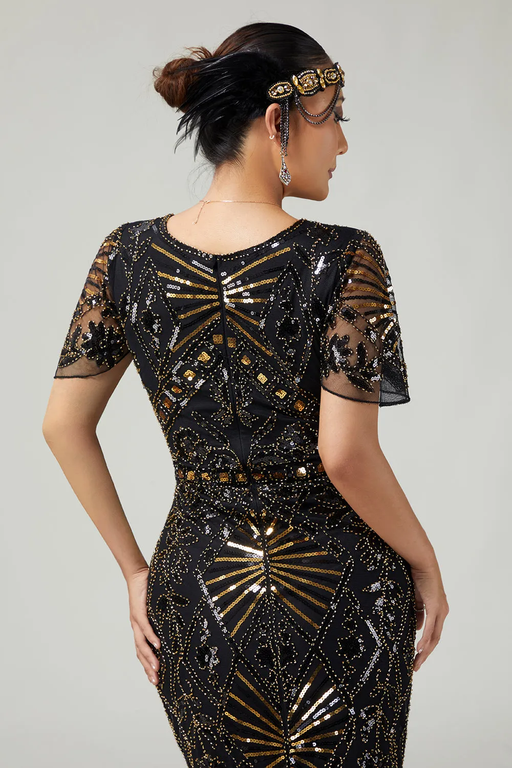 Black Golden Sequins Bodycon Fringed 1920s Dress with 5-Piece Accessories Set sold by Wedtrend product image thumbnail 5