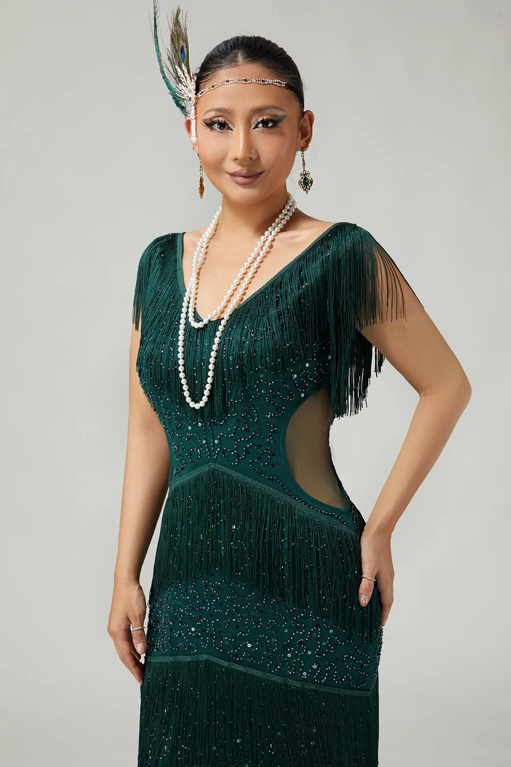 Dark Green V-Neck Fringed Bodycon 1920s Dress with 5-Piece Accessories Set sold by Wedtrend product image thumbnail 4