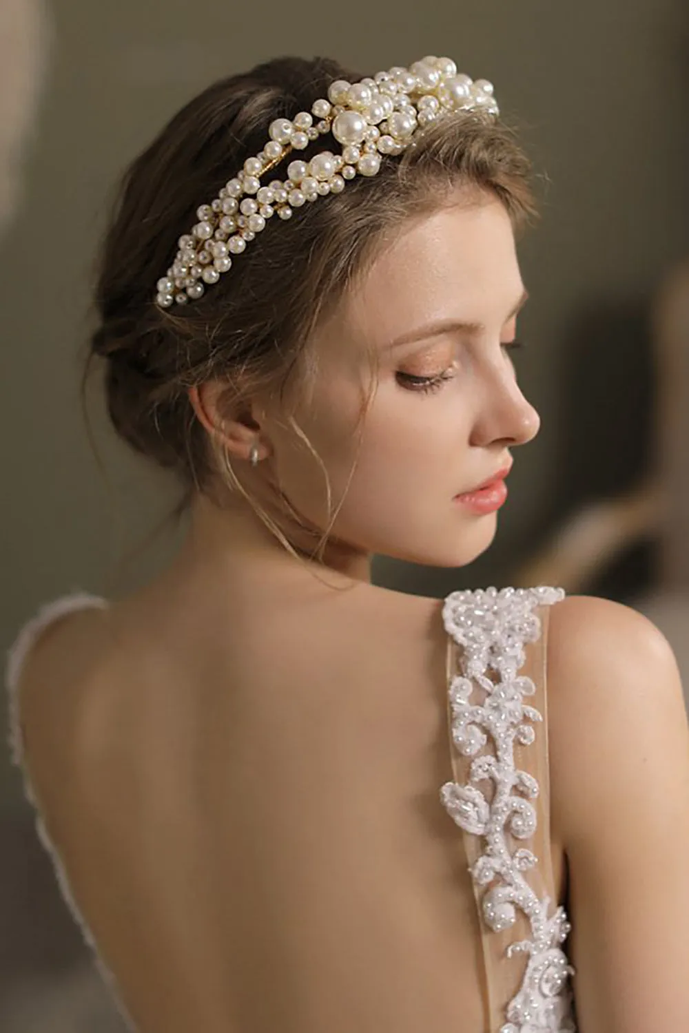 White Imitation Pearls Bridal Headband sold by Wedtrend product image thumbnail 2