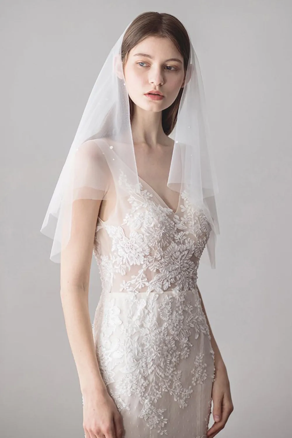 White Two-Tier Short Tulle Bridal Veil With Pearls sold by Wedtrend product image thumbnail 4