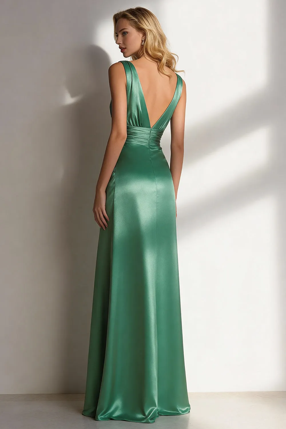 Emerald Green Mermaid V Neck Long Formal Dress with Slit sold by Wedtrend product image thumbnail 2