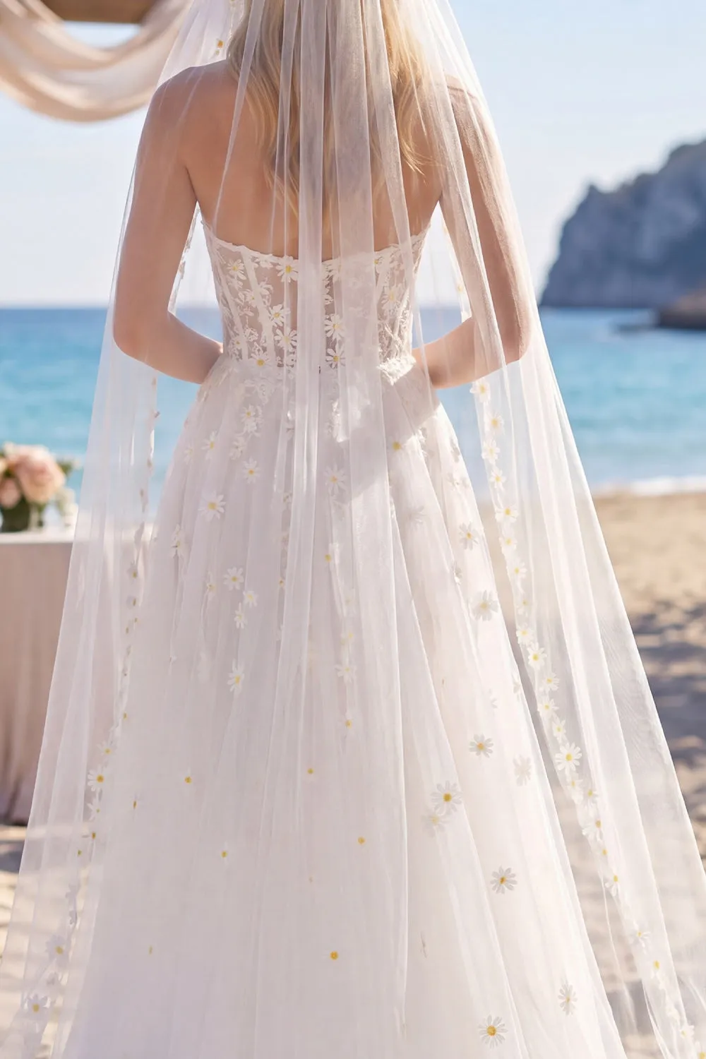 Sweetheart White Corset Daisy Embroidered Wedding Dress with Slit sold by Wedtrend product image thumbnail 4