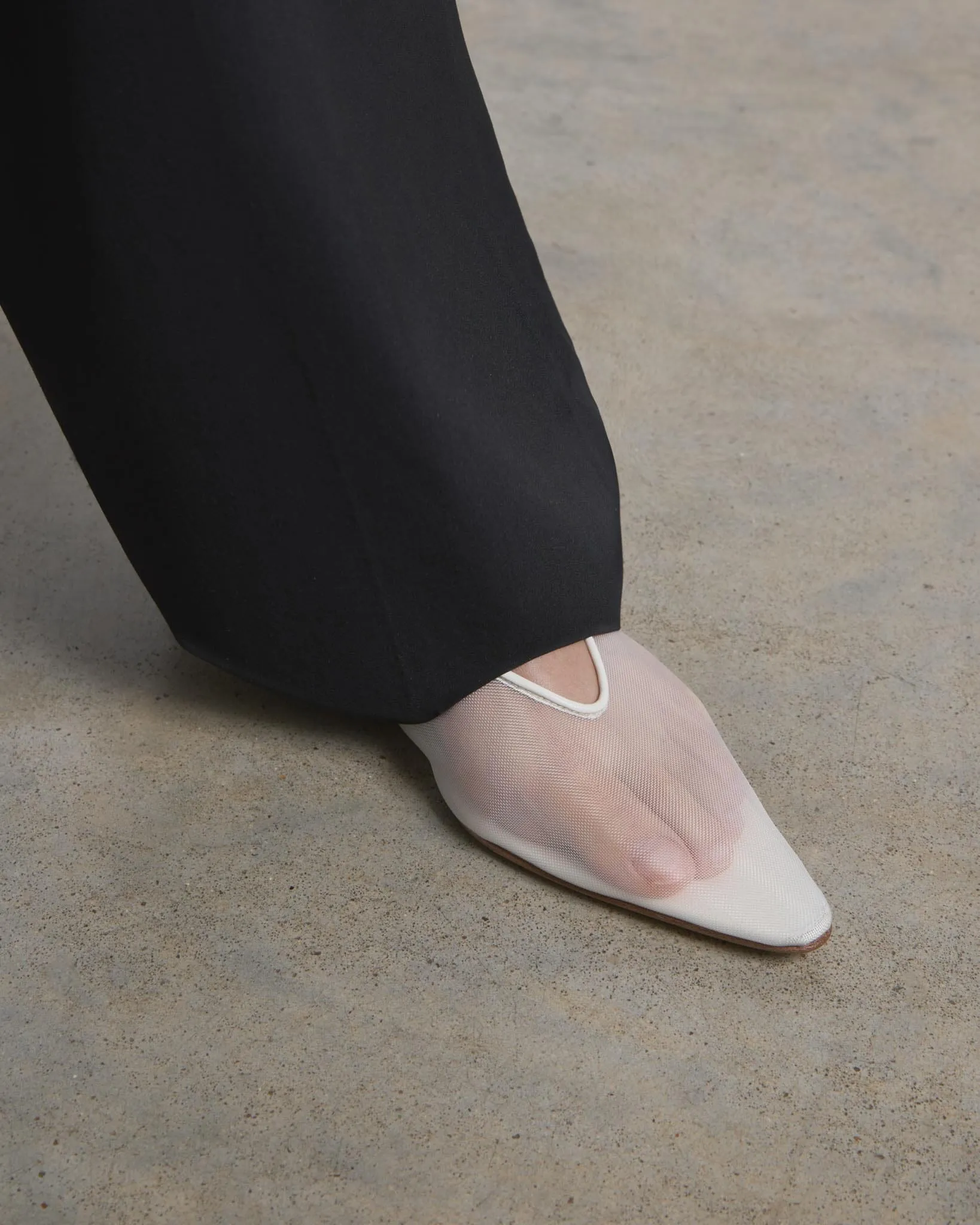 Topo Flat, White Mesh sold by Dear Frances product image thumbnail 4