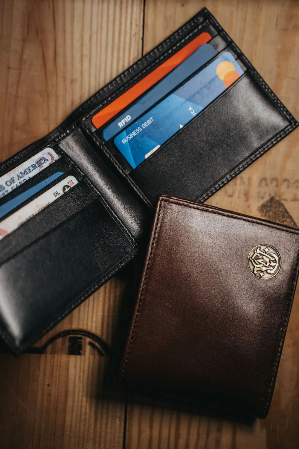 Smith & Wesson Bifold Cowhide Wallet sold by Nine Line product image thumbnail 3