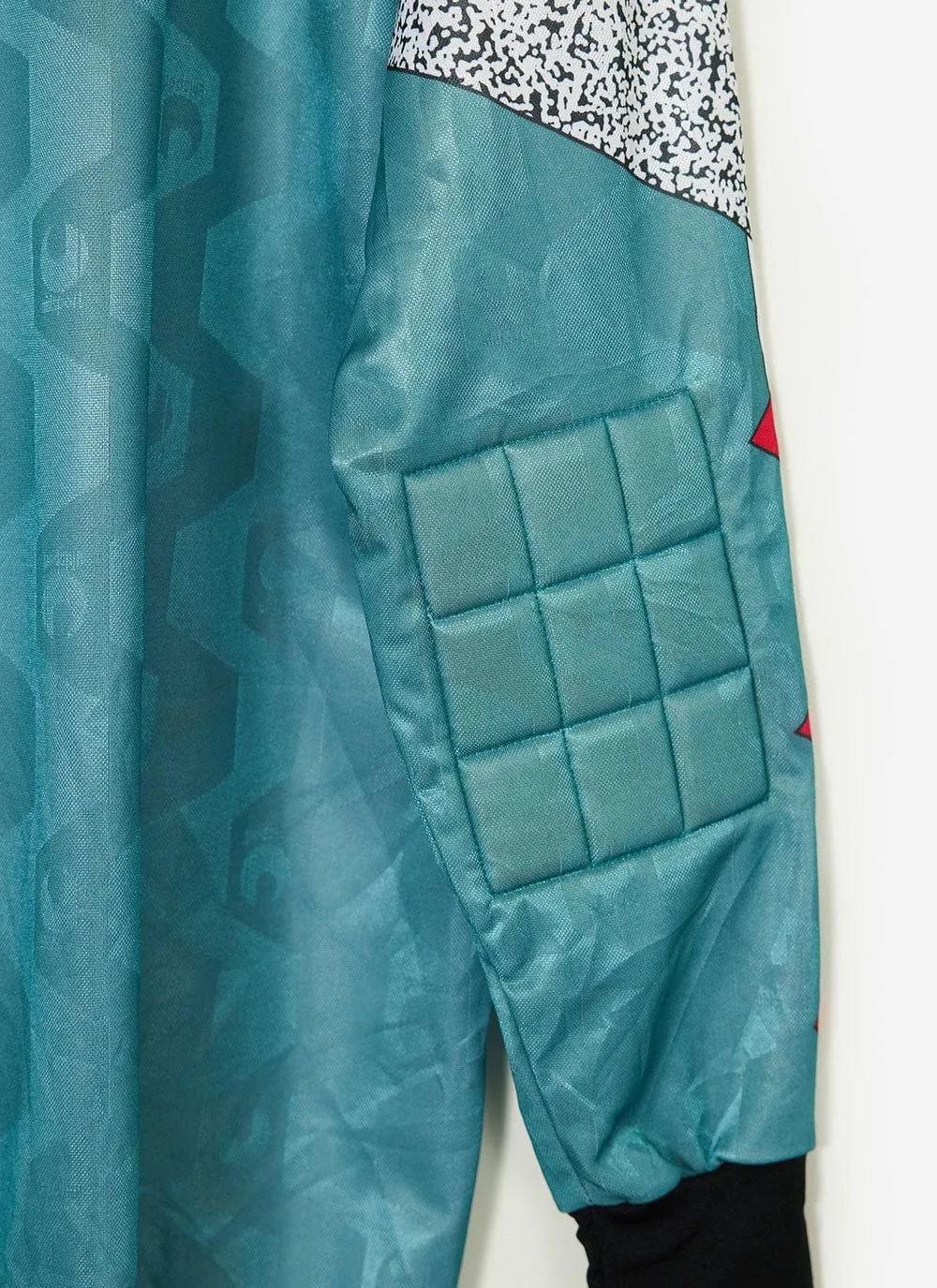 90s Vintage Shirt #33 | Percival x Classic Football Shirts | Green sold by Percival product image thumbnail 2