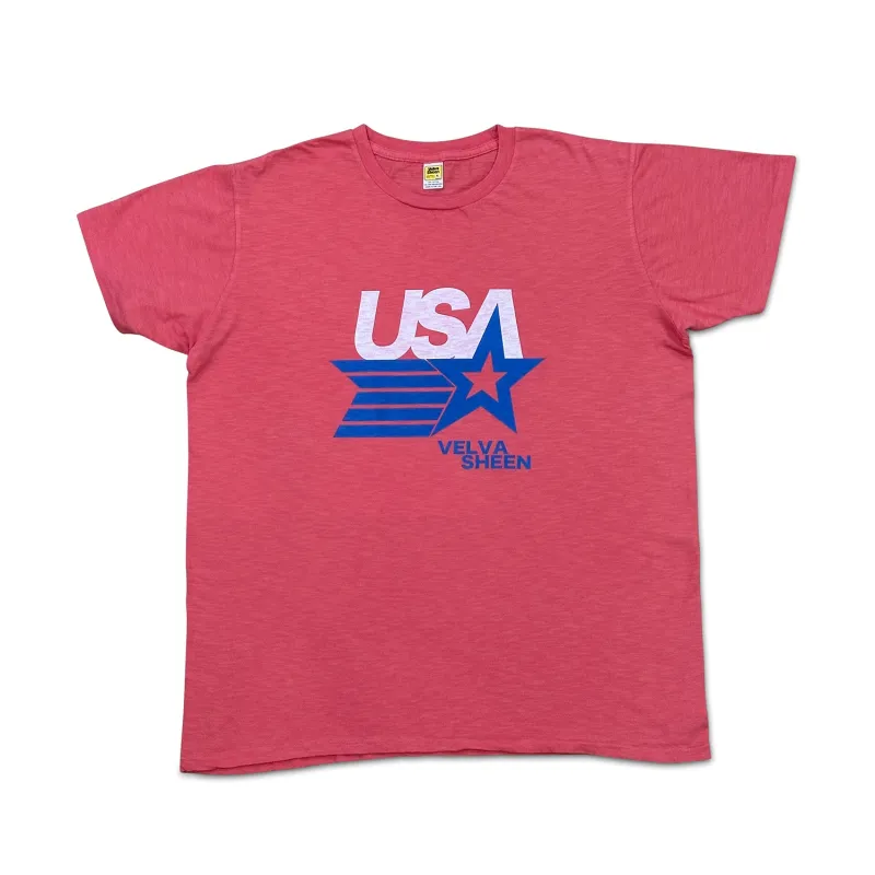 Graphic Tees / USA VS / Foggy Red made by Velva Sheen