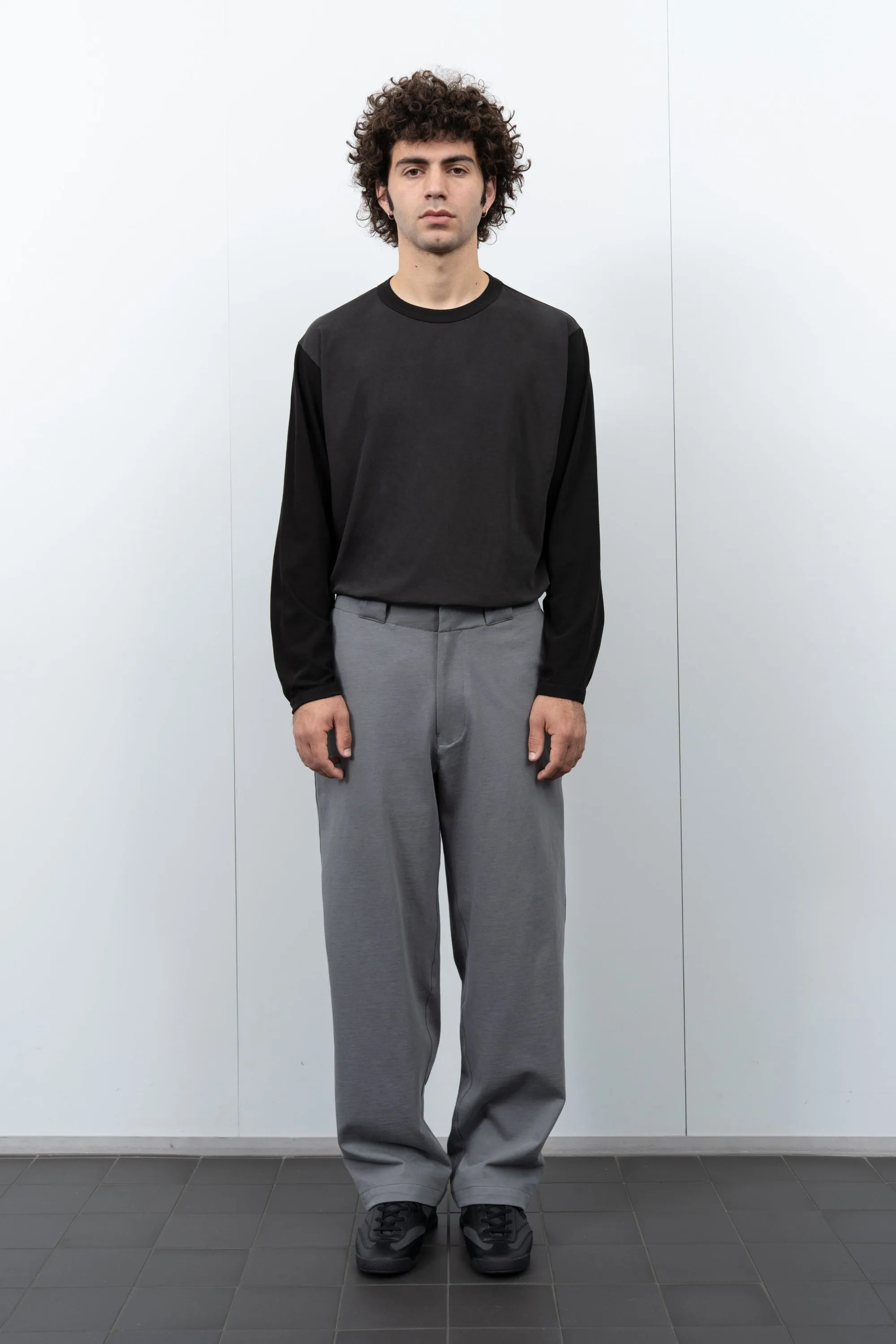 TWO TONE L/S - PIGMENT CHARCOAL/BLACK sold by Lady White Co. product image thumbnail 2