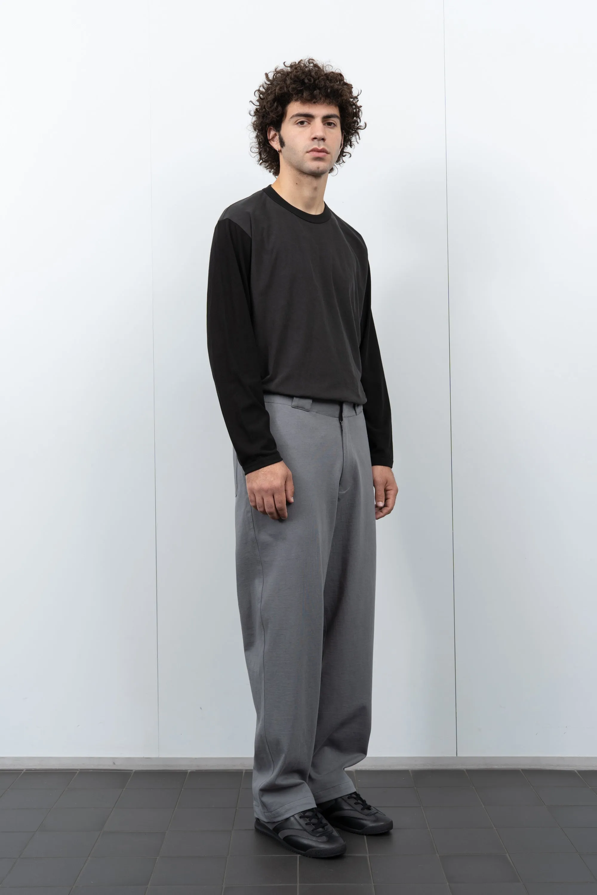 TWO TONE L/S - PIGMENT CHARCOAL/BLACK sold by Lady White Co. product image thumbnail 3