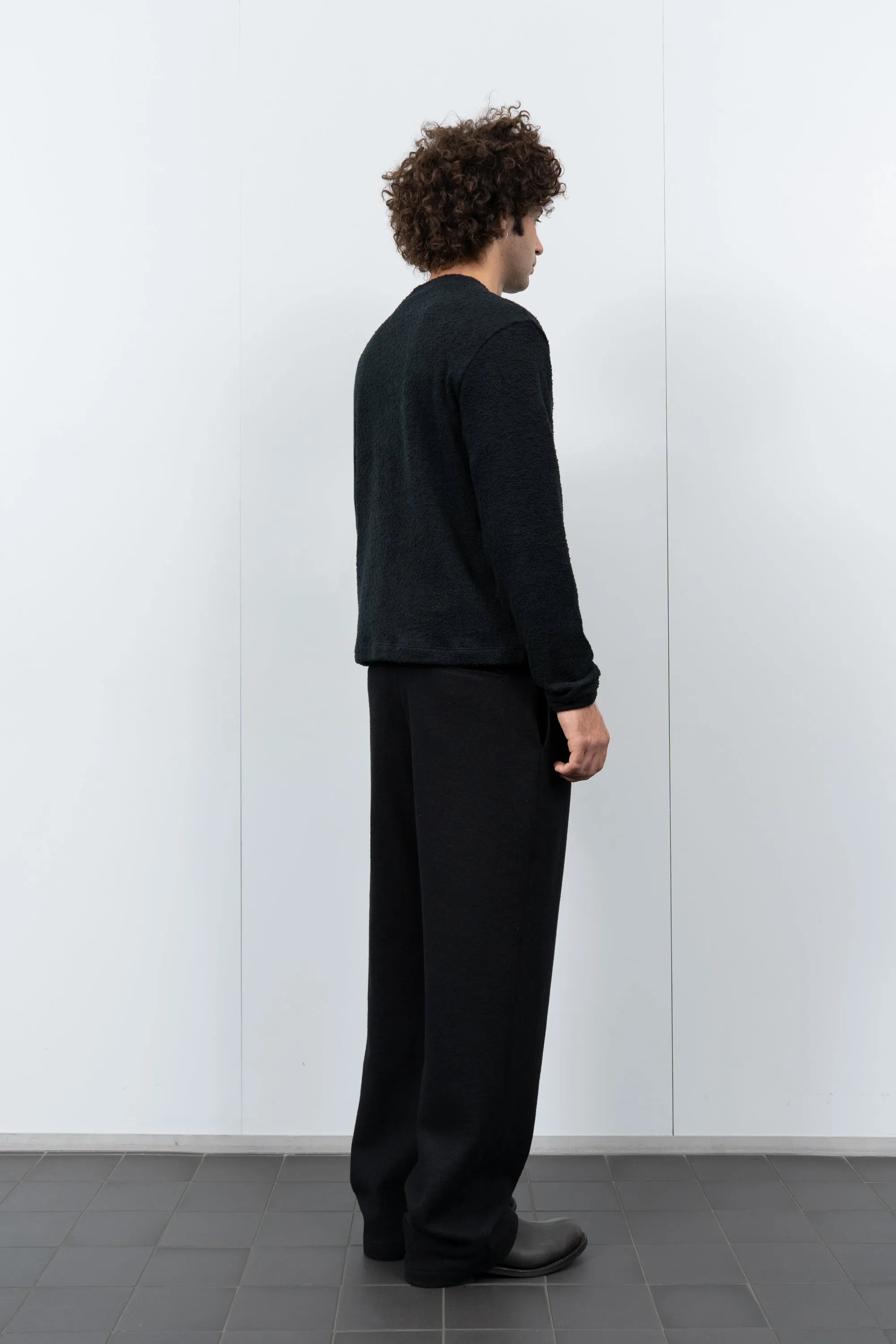 TEDDY HIGH V-NECK - BLACK sold by Lady White Co. product image thumbnail 3