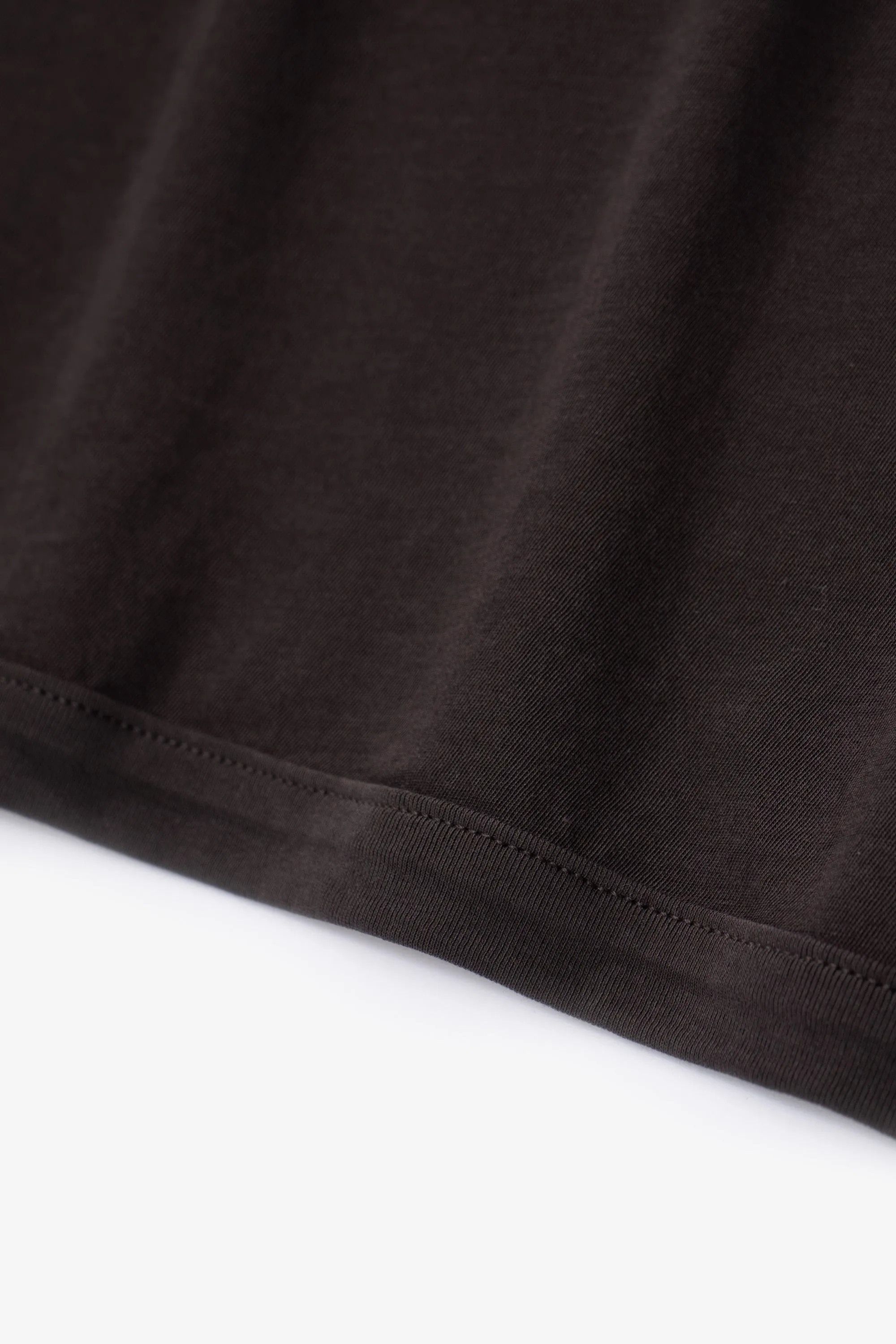 SLEEVELESS T-SHIRT - TIRE BLACK sold by Lady White Co. product image thumbnail 5