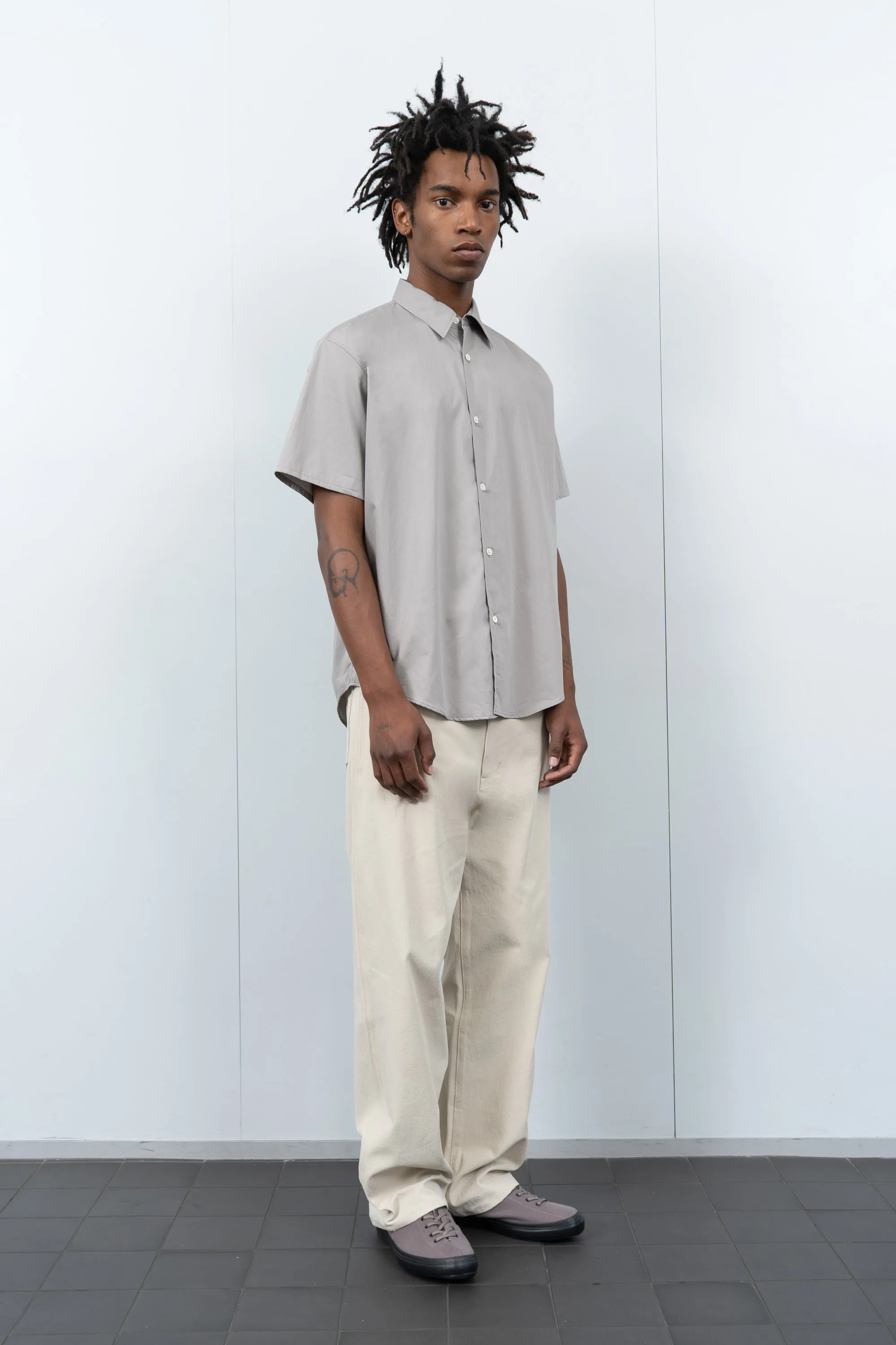 LYNN POPLIN S/S SHIRT - TRUE GREY sold by Lady White Co. product image thumbnail 3