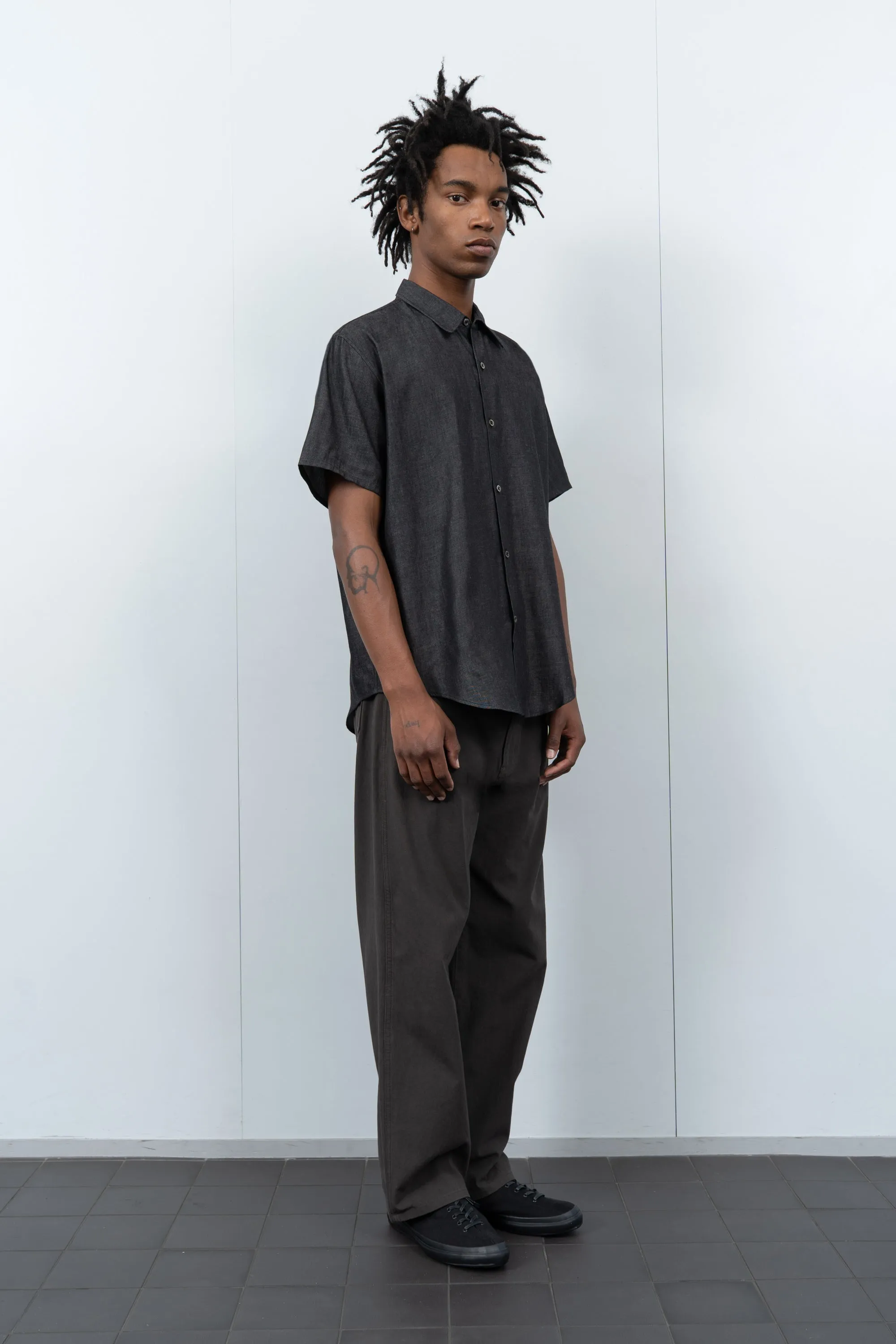 LYNN CHAMBRAY S/S SHIRT - BLACK CHAMBRAY sold by Lady White Co. product image thumbnail 3