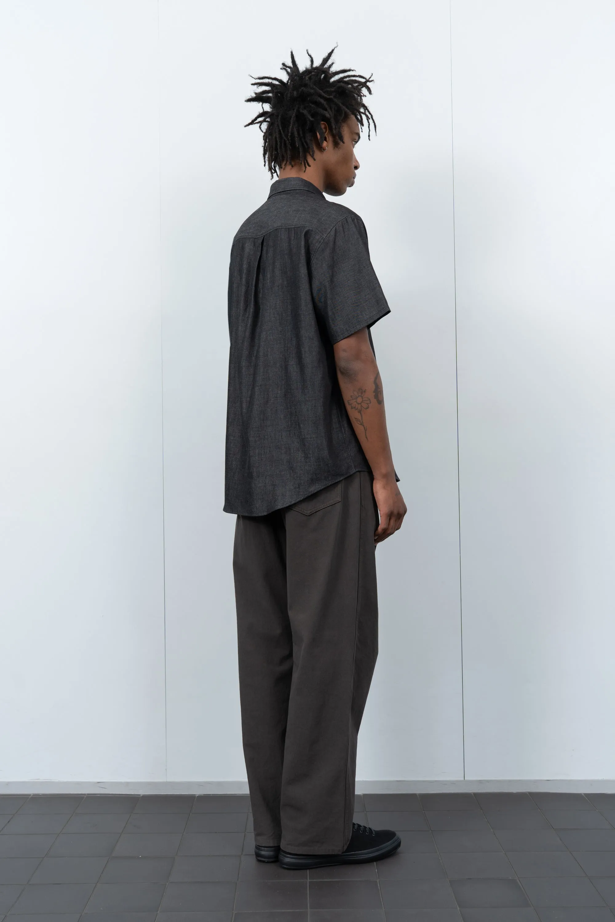 LYNN CHAMBRAY S/S SHIRT - BLACK CHAMBRAY sold by Lady White Co. product image thumbnail 4