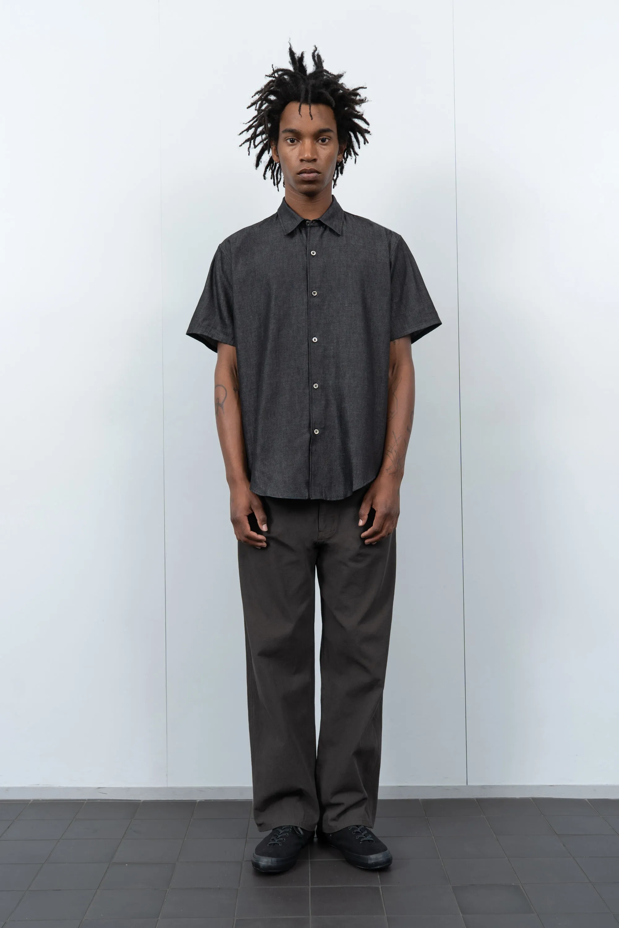 LYNN CHAMBRAY S/S SHIRT - BLACK CHAMBRAY sold by Lady White Co. product image thumbnail 2