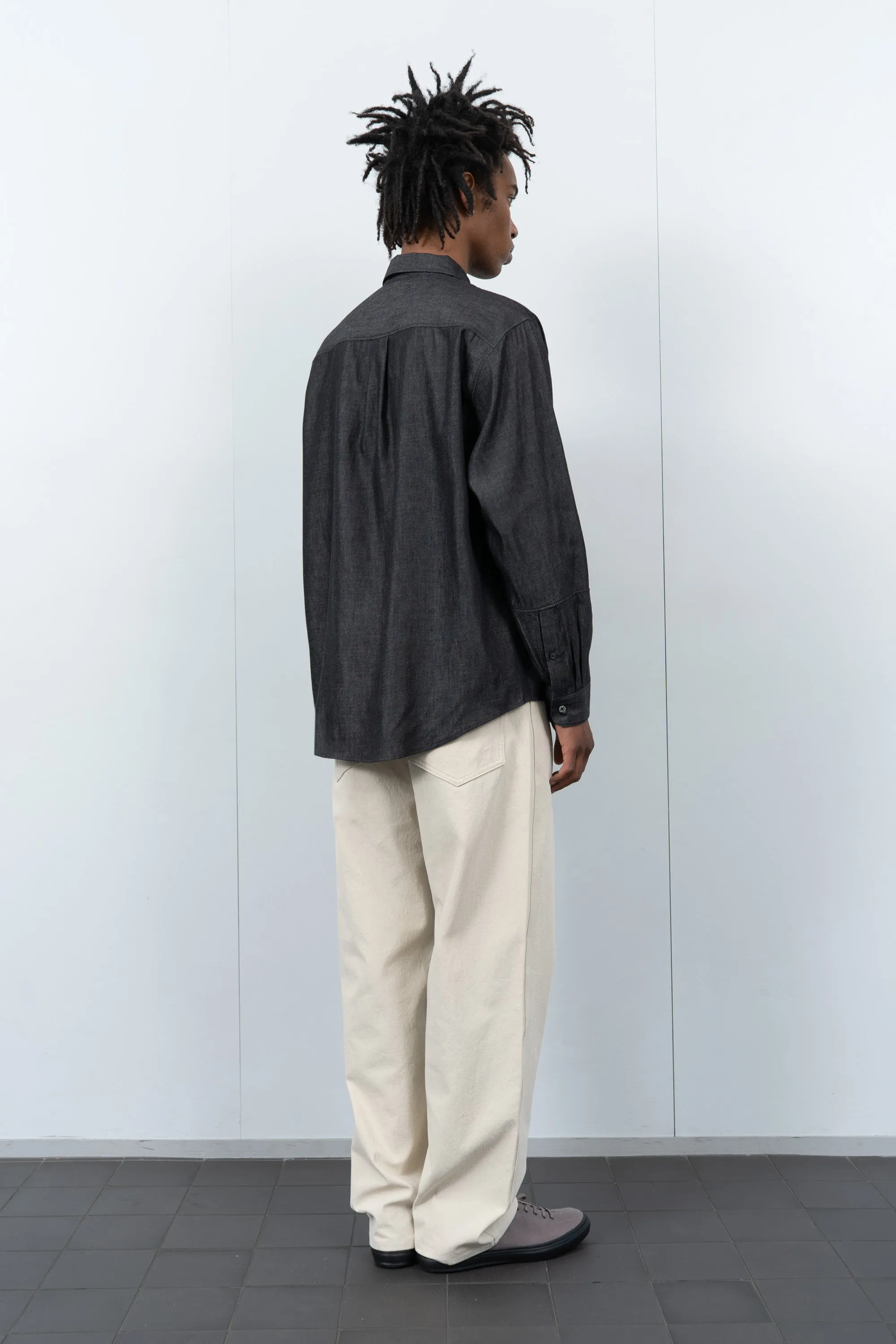 LYNN CHAMBRAY L/S SHIRT - BLACK CHAMBRAY sold by Lady White Co. product image thumbnail 4