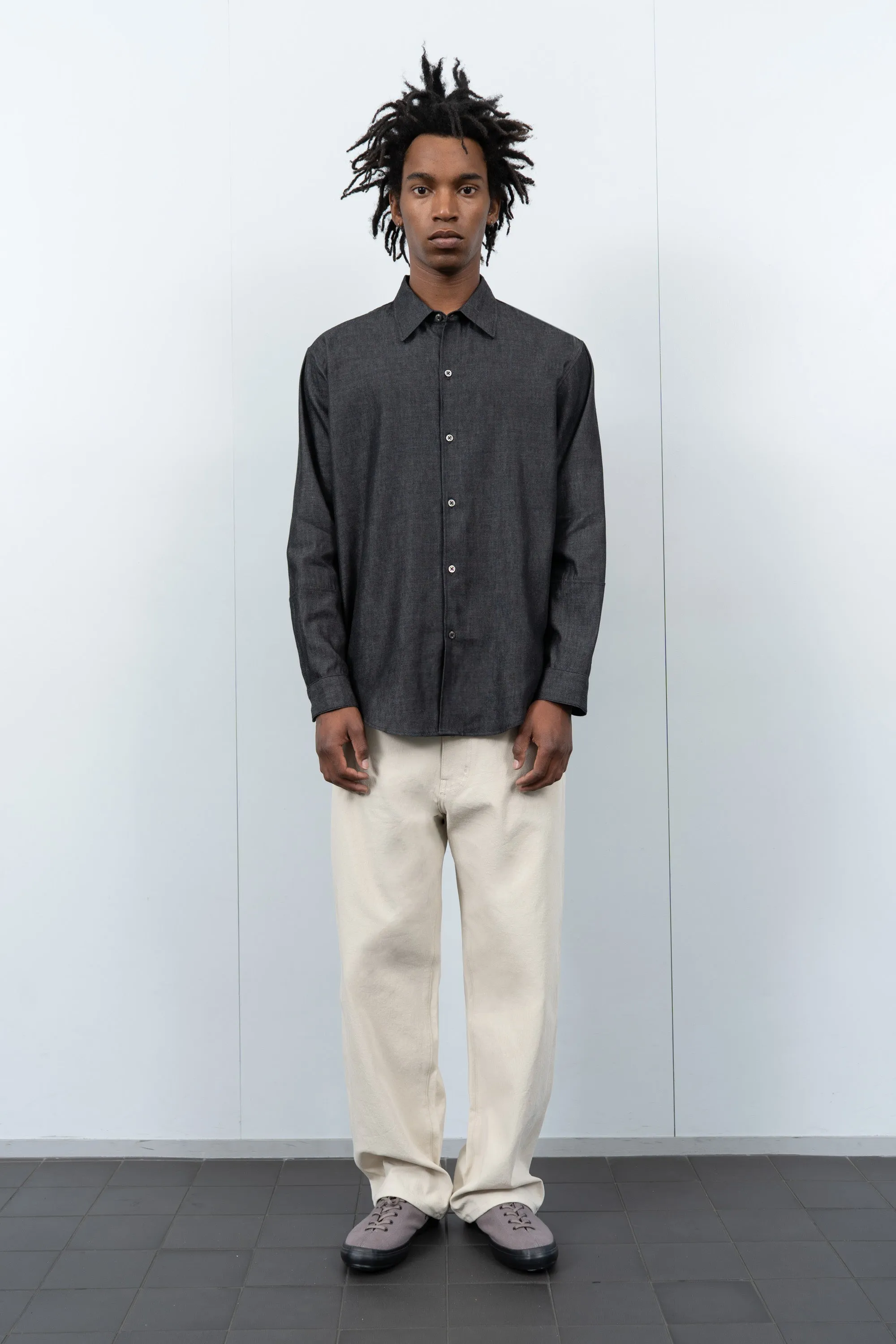 LYNN CHAMBRAY L/S SHIRT - BLACK CHAMBRAY sold by Lady White Co. product image thumbnail 2
