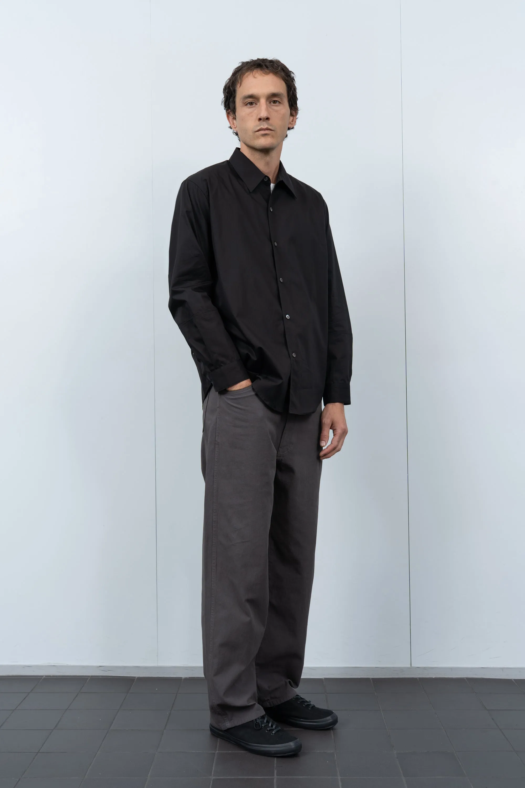 LYNN POPLIN L/S SHIRT - BLACK sold by Lady White Co. product image thumbnail 3