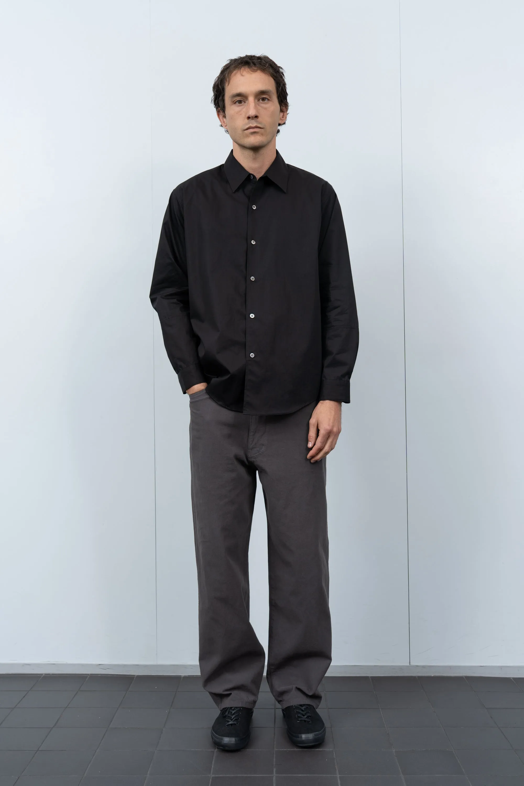 LYNN POPLIN L/S SHIRT - BLACK sold by Lady White Co. product image thumbnail 2