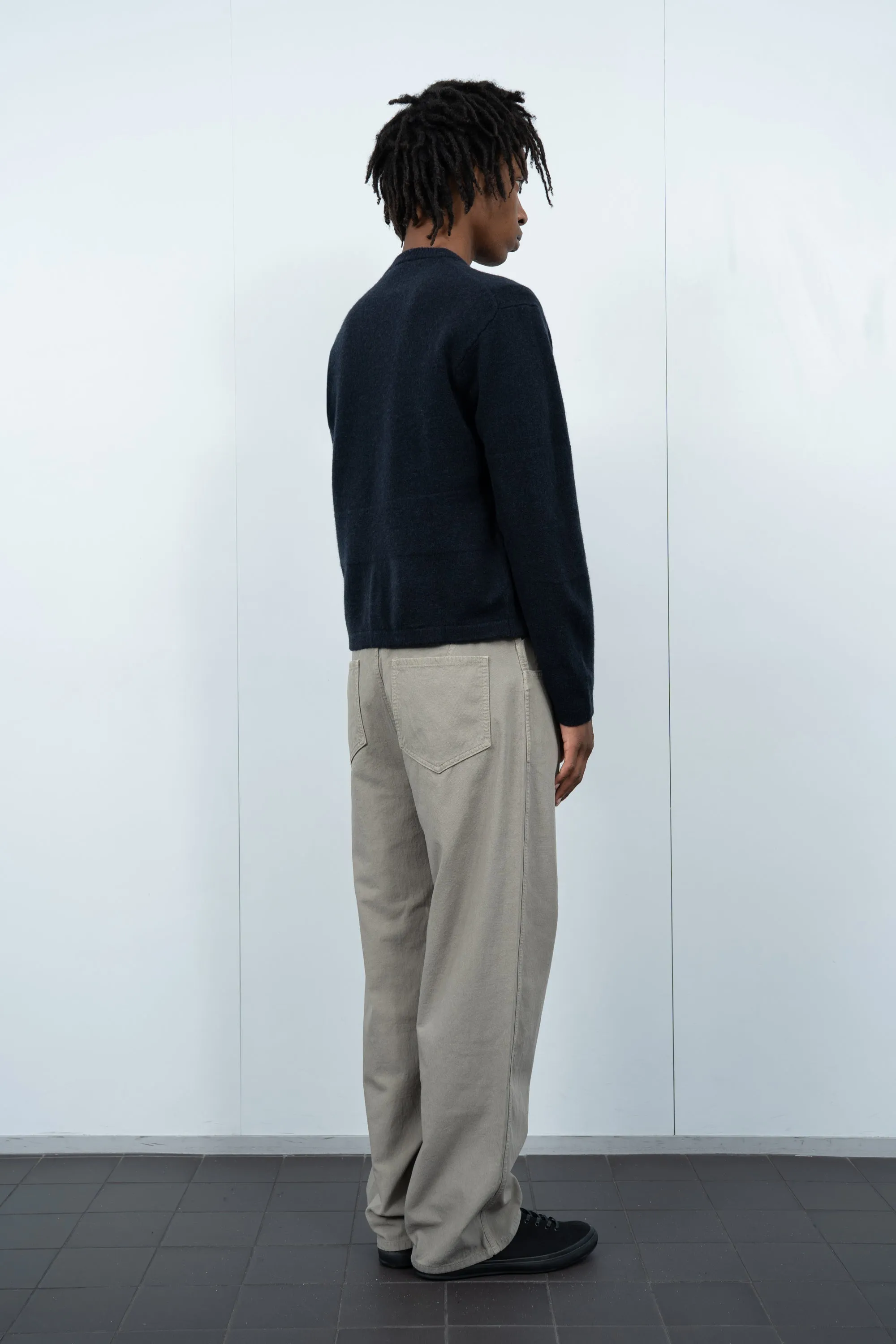 WOOL V-NECK SWEATER - DEEP NAVY sold by Lady White Co. product image thumbnail 3