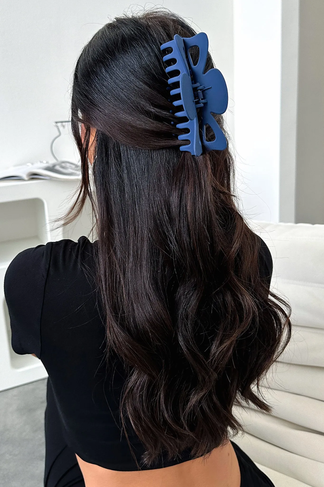 Eli Claw Clip - Blue sold by Thats So Fetch