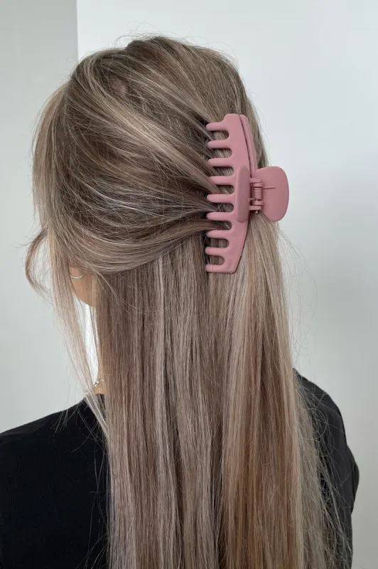 Terra Claw Clip - Blush sold by Thats So Fetch