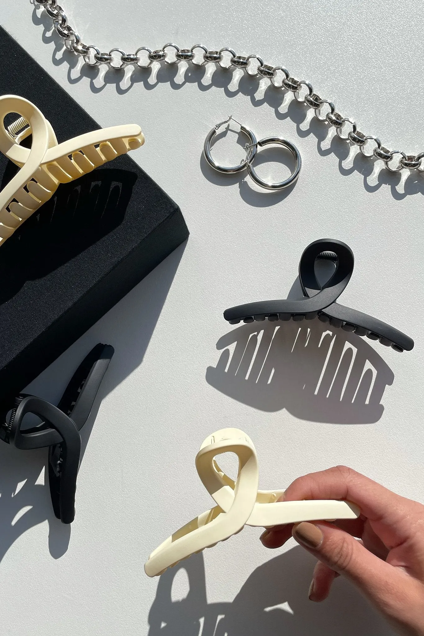 Swan Claw Clips 2 Pack- Black/Cream sold by Thats So Fetch product image thumbnail 2