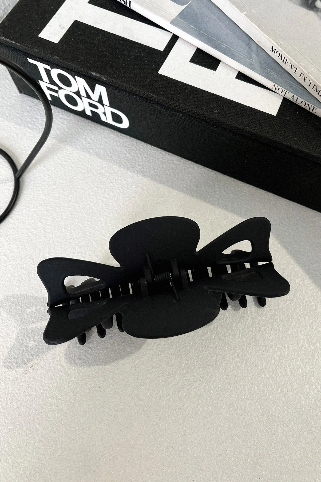 Eli Claw Clip - Black sold by Thats So Fetch product image thumbnail 3