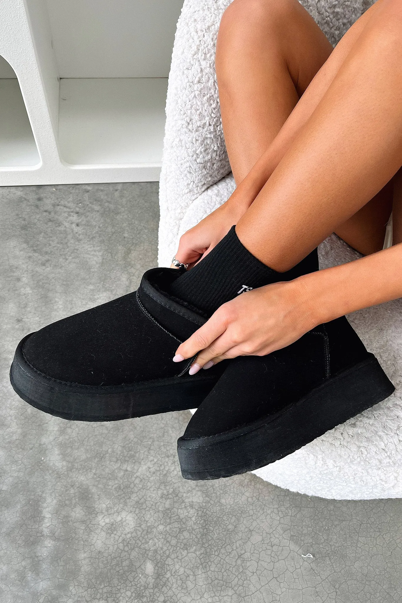 Eesha Platform Boots - Black sold by Thats So Fetch product image thumbnail 4