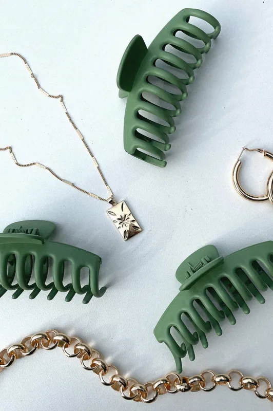 Terra Claw Clip - Green sold by Thats So Fetch