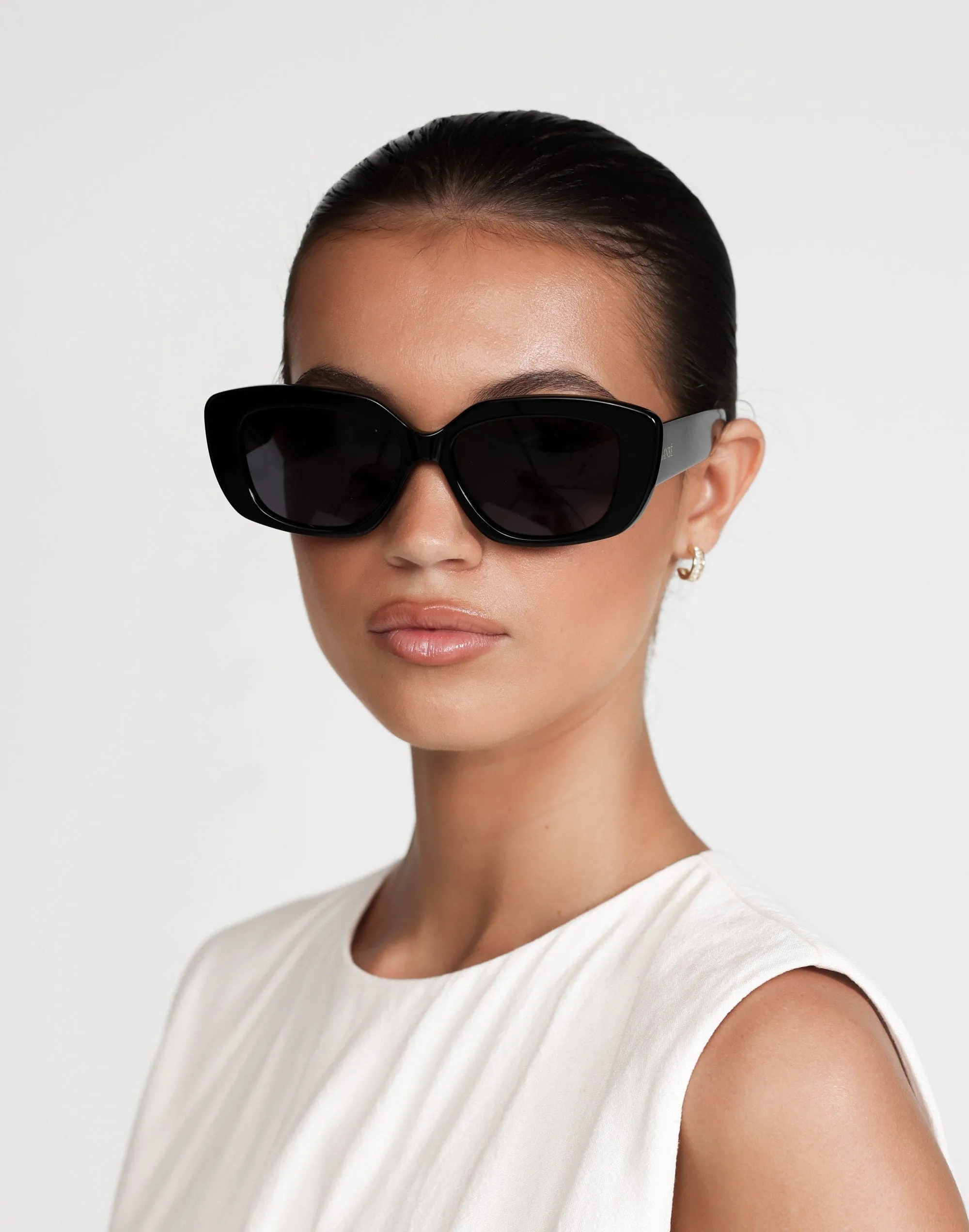 The Illiana Sunglasses (Black-Black) - By Banbé sold by Charcoal Clothing product image thumbnail 5