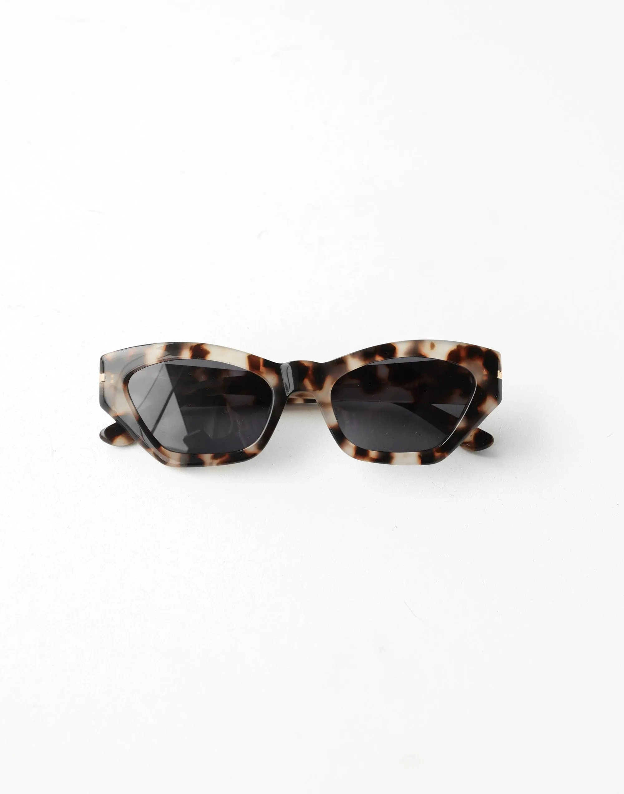 The Ellingson Sunglasses (Marble Tort Jet) - By Banbé sold by Charcoal Clothing product image thumbnail 2