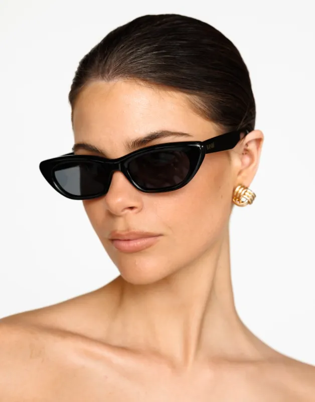The Caroline Sunglasses (Black) - By Banbé made by Billini