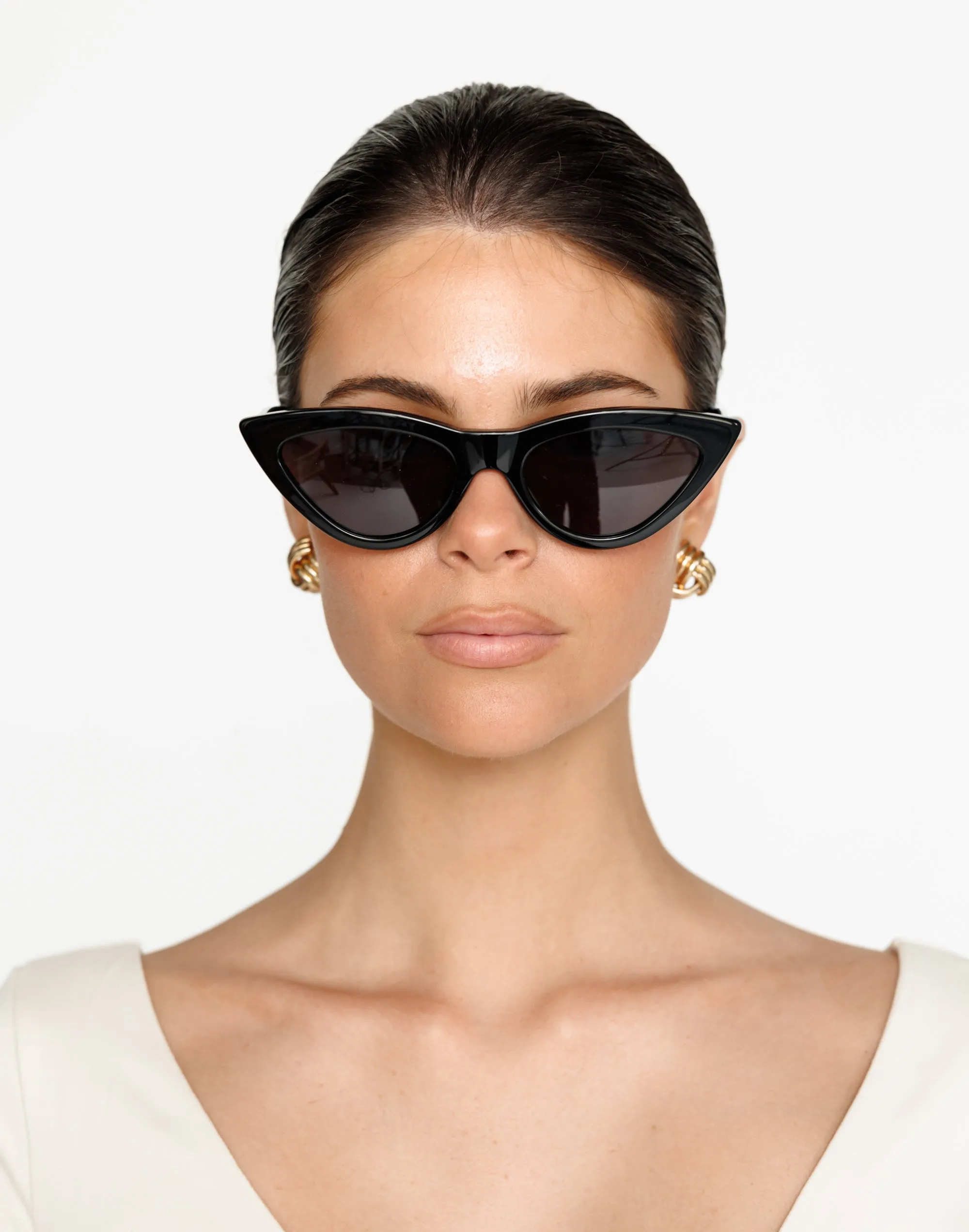 The Linda Sunglasses (Black) - By Banbé sold by Charcoal Clothing product image thumbnail 4