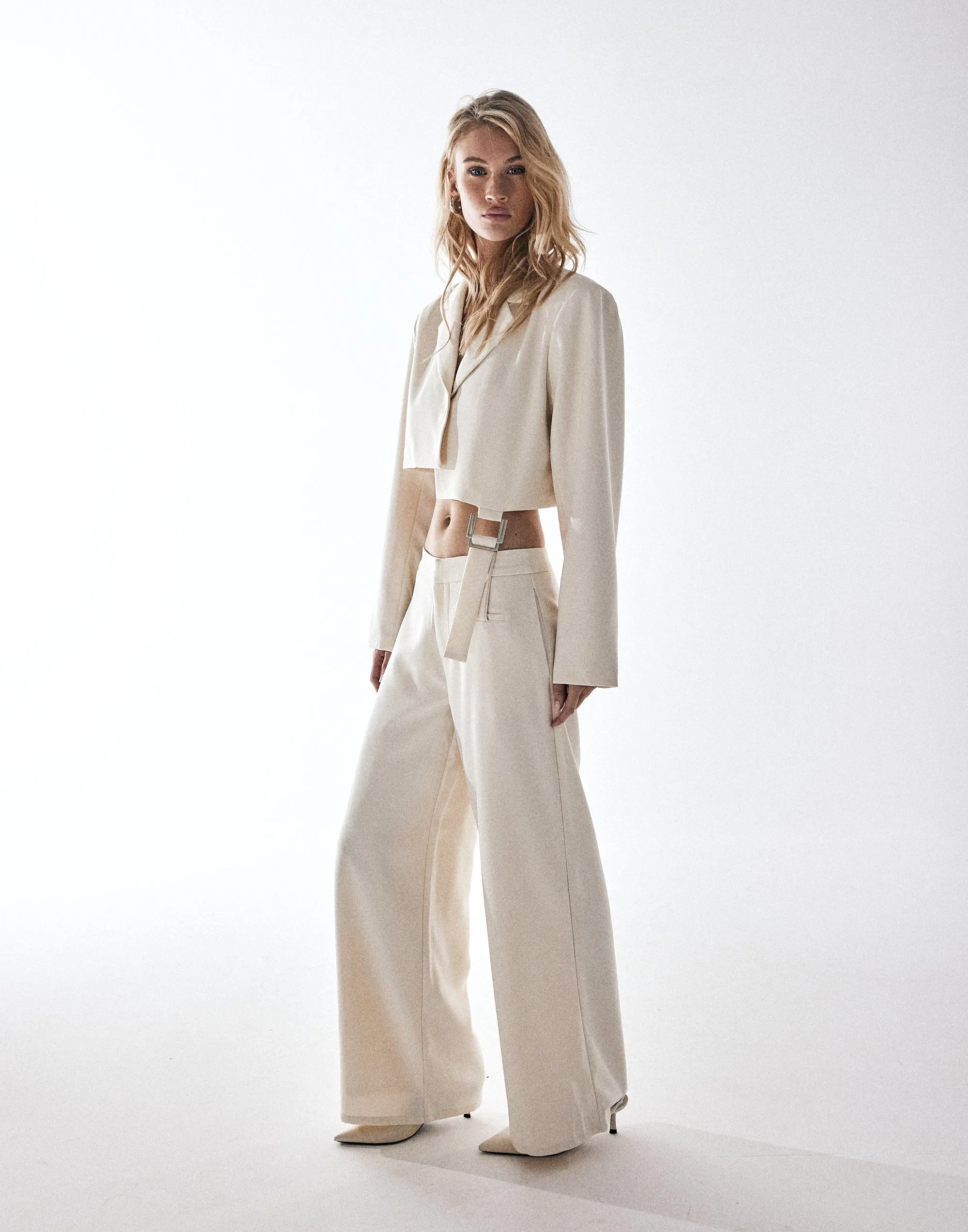 Reed Cropped Blazer (Oat) sold by Charcoal Clothing product image thumbnail 4