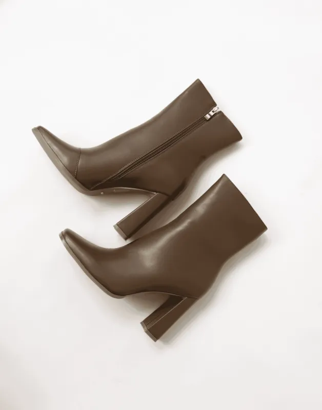 Quada Boots (Mocha) - By Billini sold by Charcoal Clothing