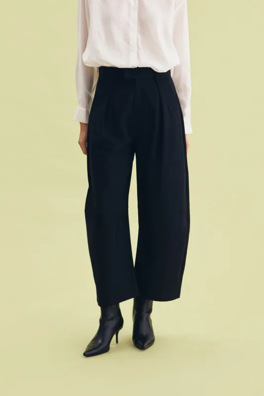 LUMINOUS PANTS BLACK - CALLIE ft. IRANI VIANZA made by Callie Cotton