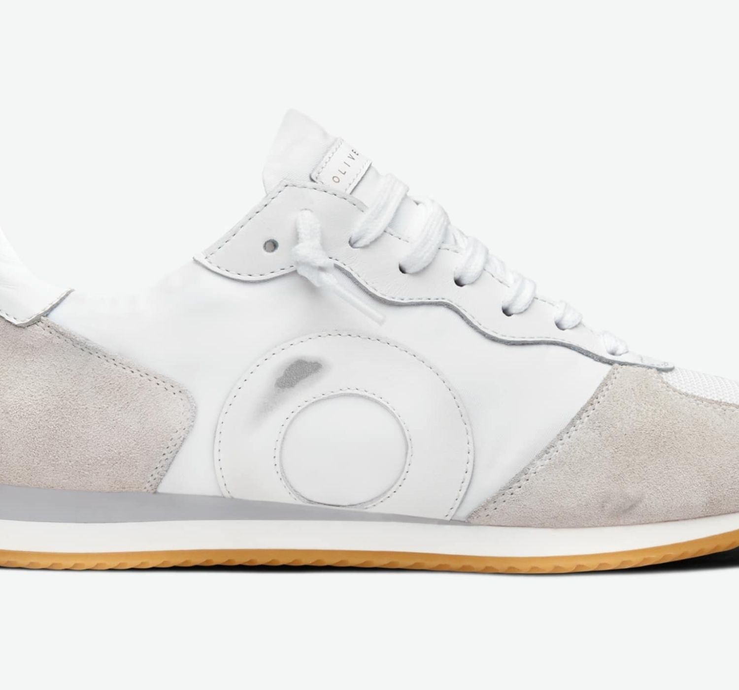 Runner | Snow sold by Oliver Cabell product image thumbnail 4