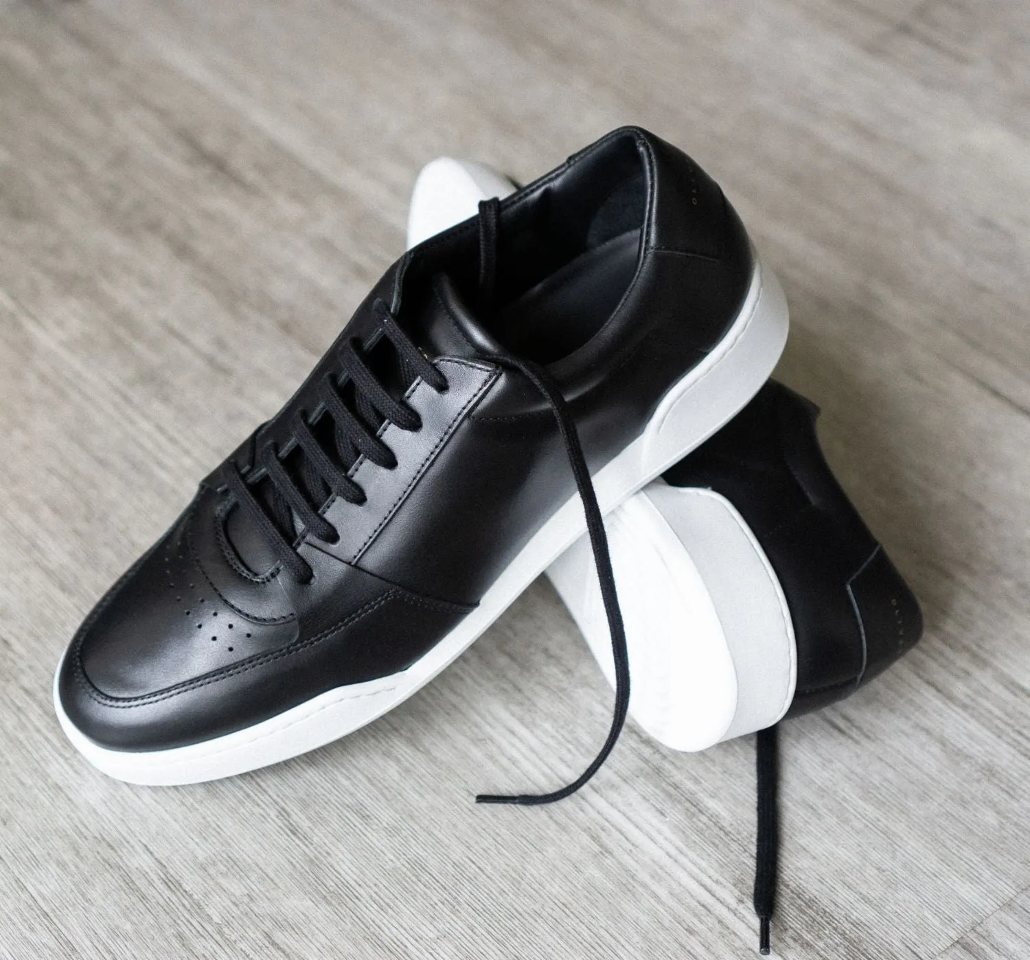 Court | Black sold by Oliver Cabell product image thumbnail 5