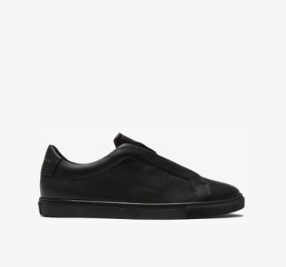 Low 1 Laceless | Jet Black sold by Oliver Cabell