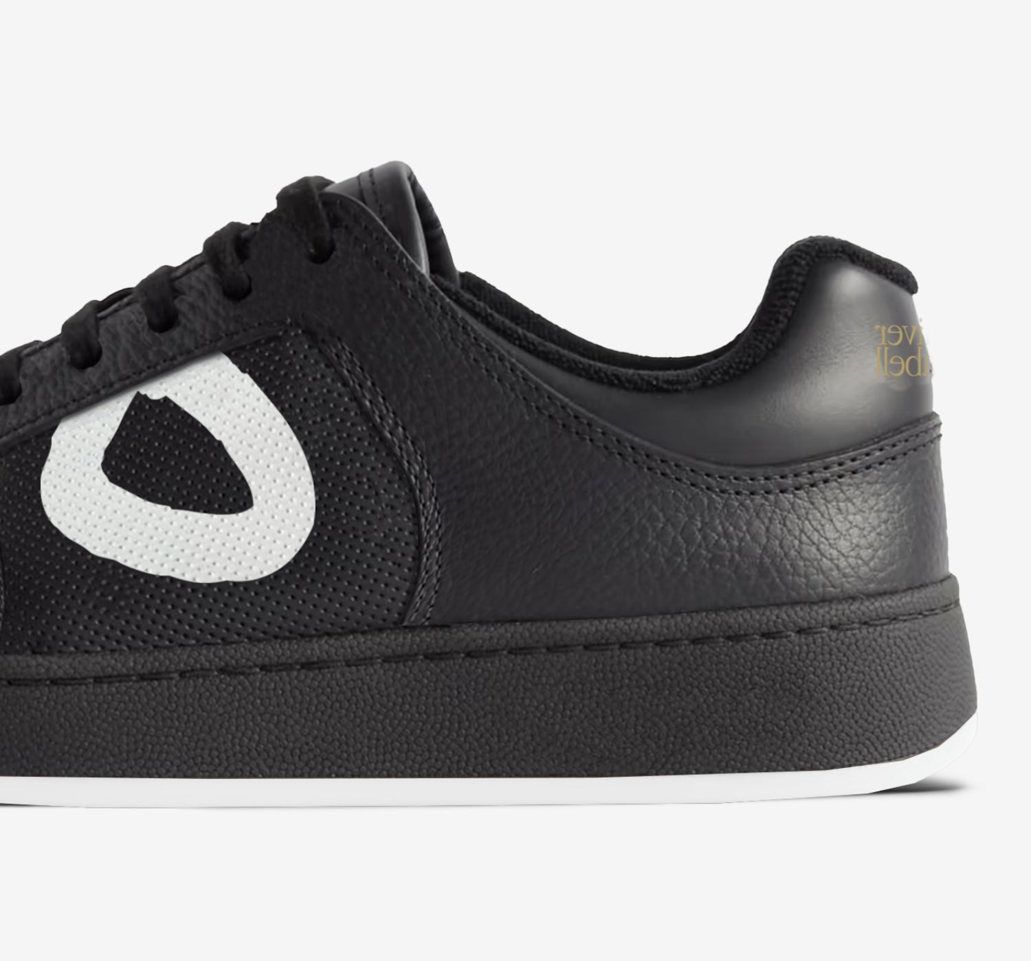 Bull | Core Black sold by Oliver Cabell product image thumbnail 2